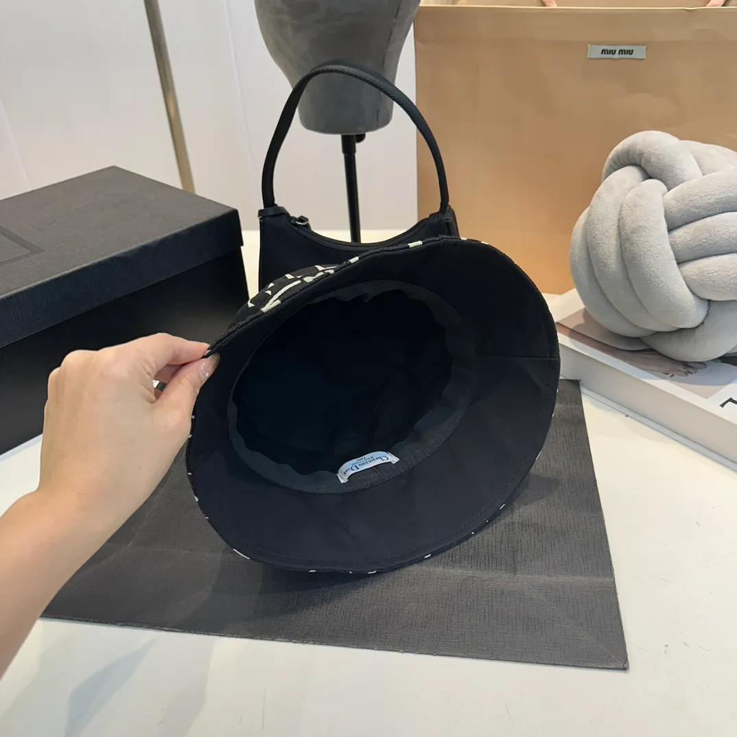 P70 DIOR Dior 2024 new big-name bucket hat ~ simple and elegant, counter synchronization ~ men's and women's styles