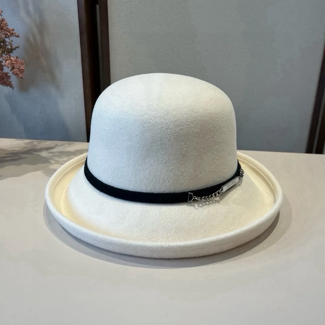 💰220¥ White Dior new autumn and winter wool basin hat, 100% wool fabric%, head circumference 57cm