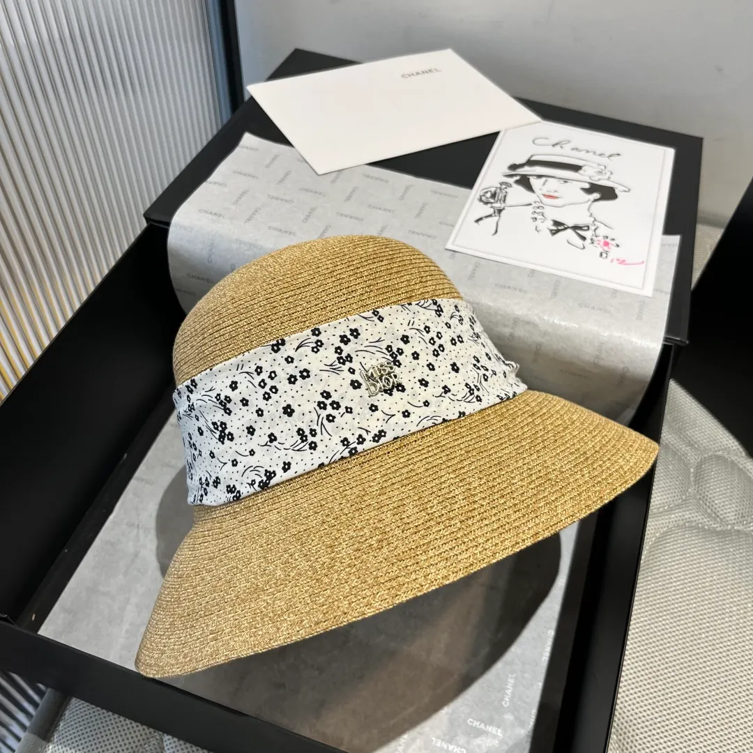 💰150¥ Dior new straw hat, sunshade beach straw hat, head circumference 57cm