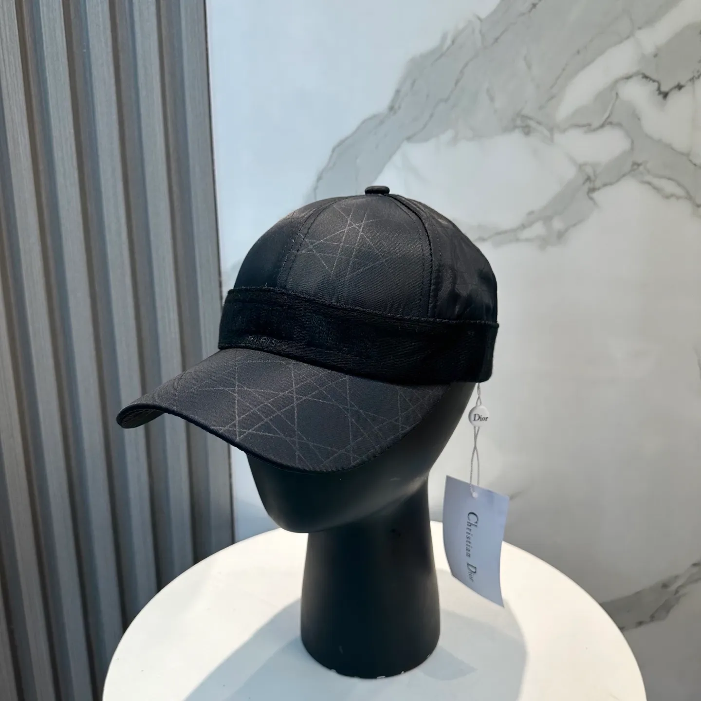 P80 Dior👒 high version webbing logo baseball cap🧢, super high sun protection index, especially small face, stylish but not soft, can be folded at will, easy to carry🤗
