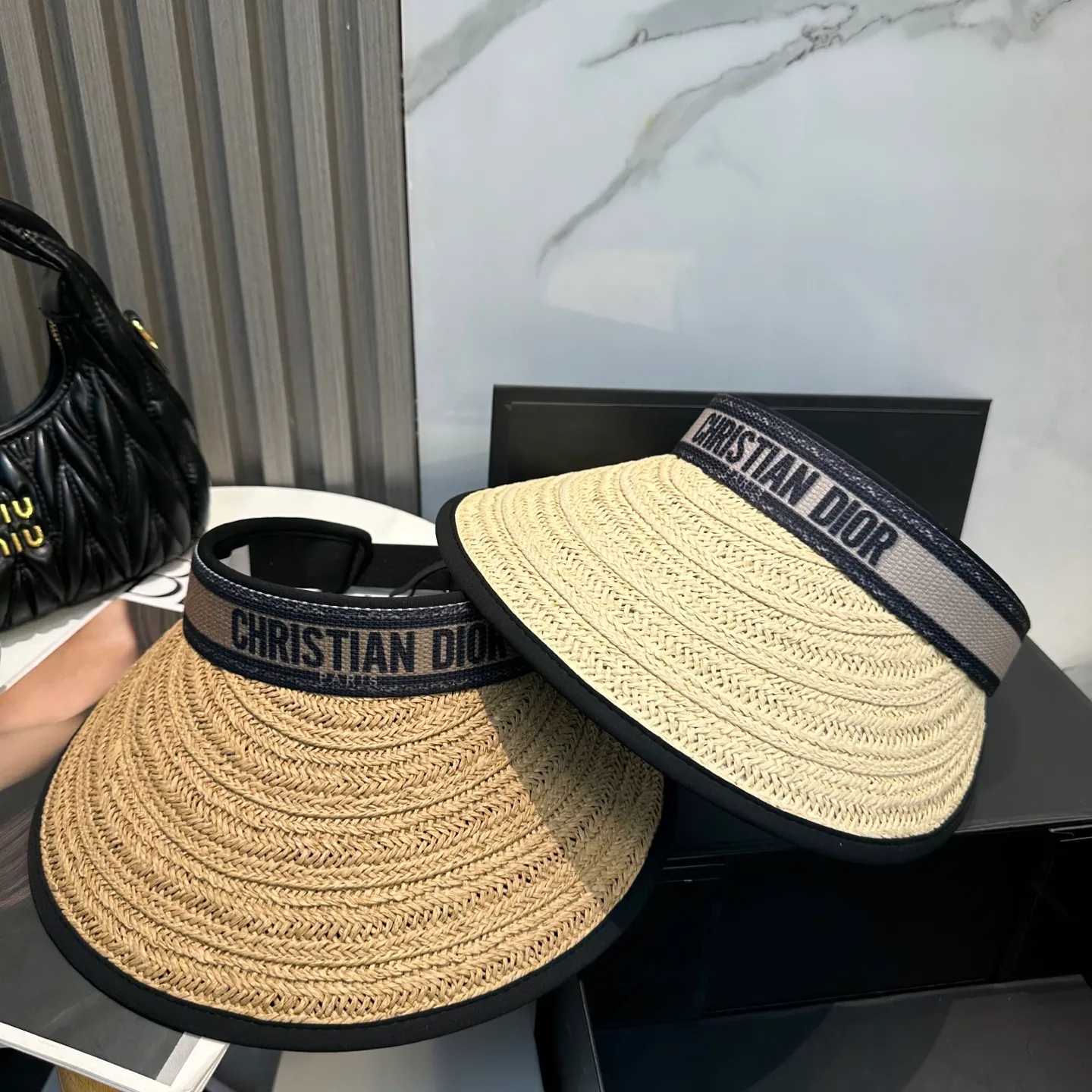 P80💛 Comes with dust bag Dior 2025 new sun visor hollow top headband hat, 🔆 versatile sun visor ~ a great tool for casual outings, a huge anti-scratch! Love it so much 💕