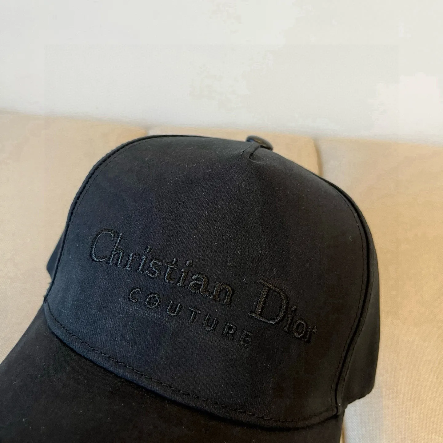 P60 [DIOR Dior] new popular simple baseball cap 🧢, new model shipped, big brand style is super easy to match, hurry up and get it!