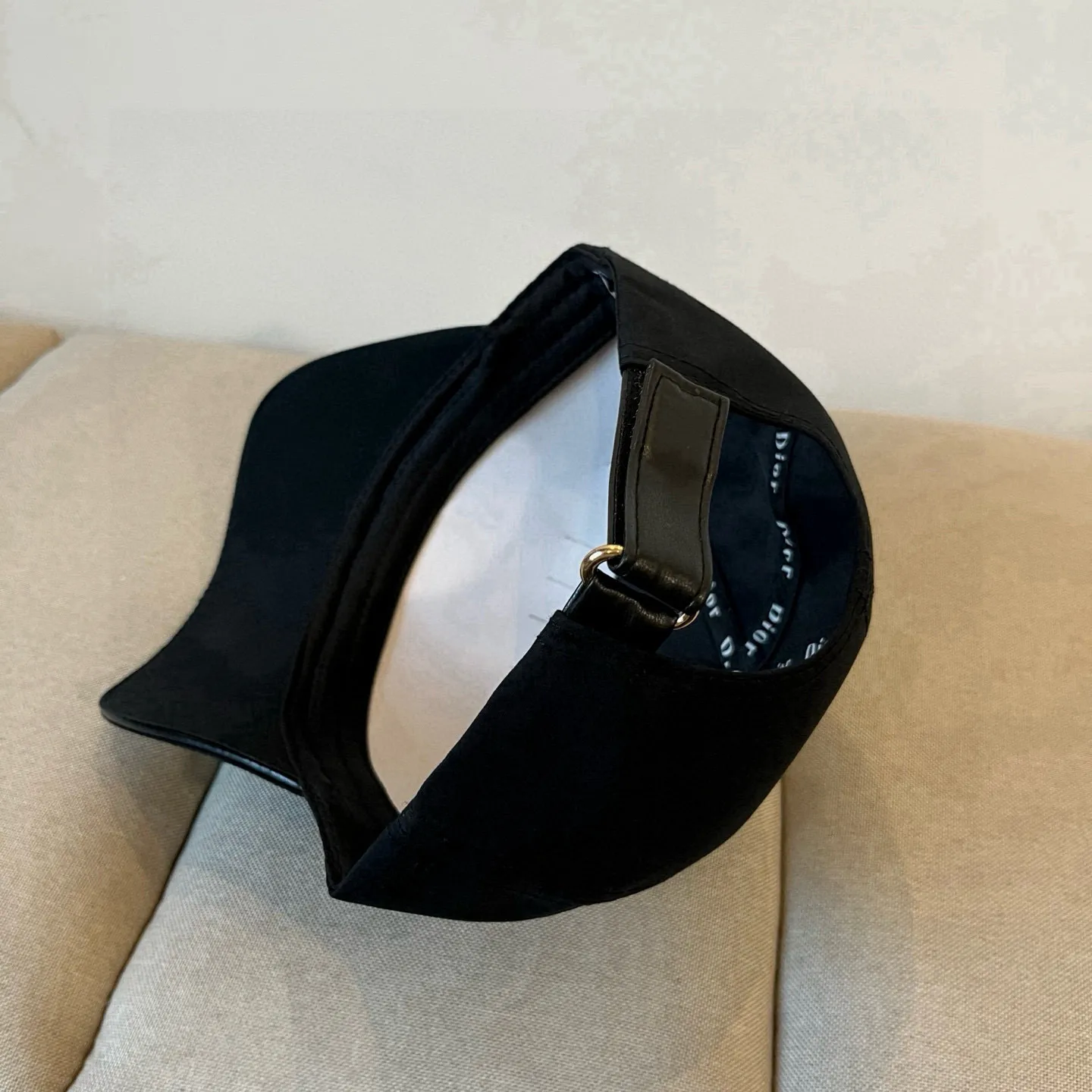 P60 [DIOR Dior] new popular simple baseball cap 🧢, new model shipped, big brand style is super easy to match, hurry up and get it!