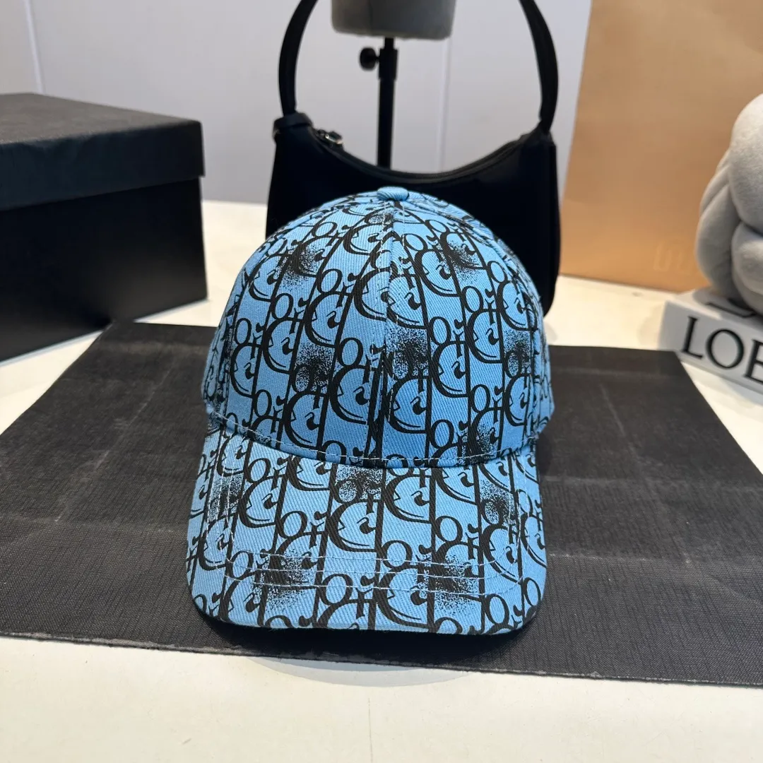 P56 DIOR Dior's new popular simple baseball cap 🧢, new model shipped, big brand style is super easy to match, hurry up and get it!