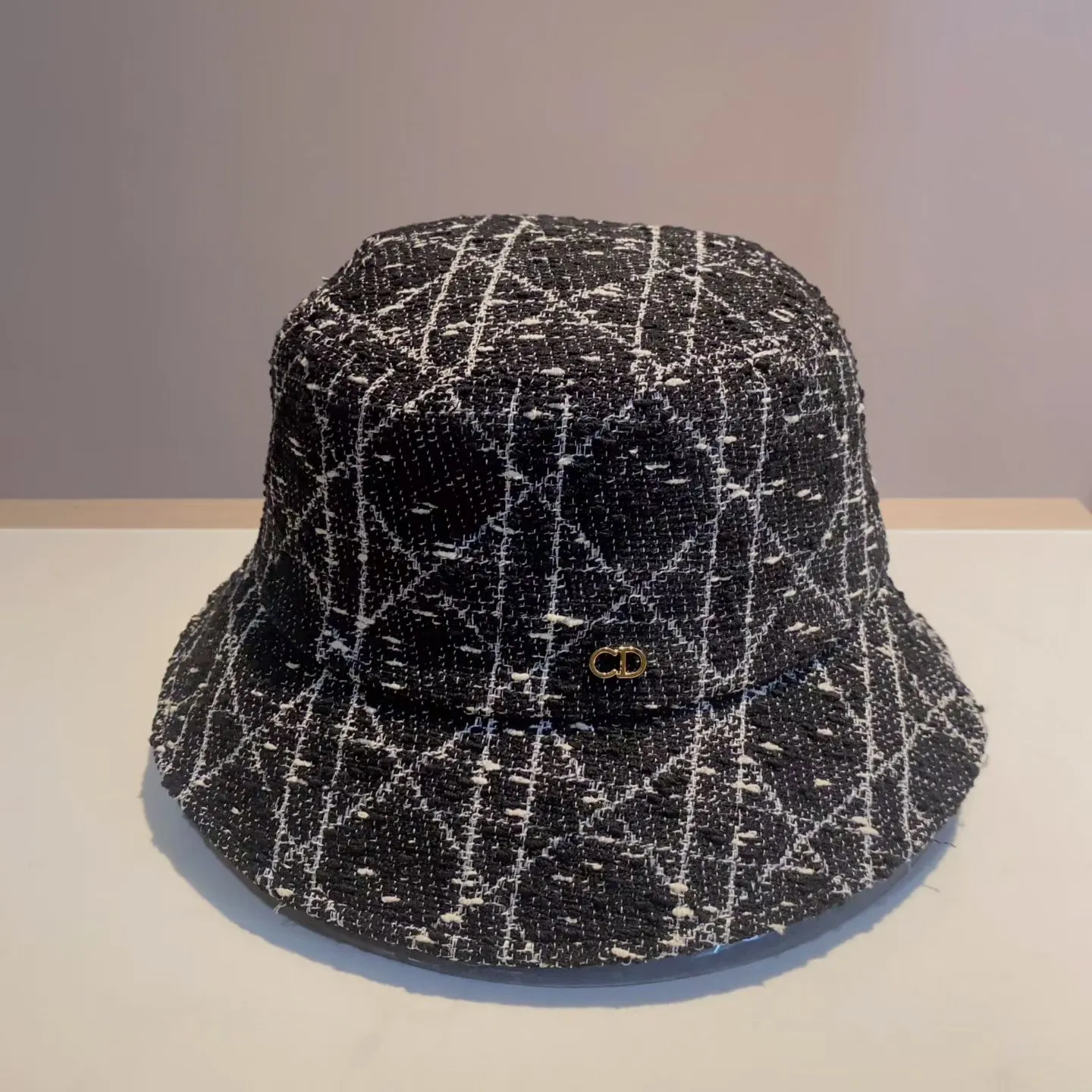 2️⃣5️⃣ꫛꫀꪝ New style for autumn and winter 🐑dior tweed plaid fisherman hat ❄️High quality, super flattering and small 👌Fashionable and versatile, the same style as the counter celebrity 🛒Black