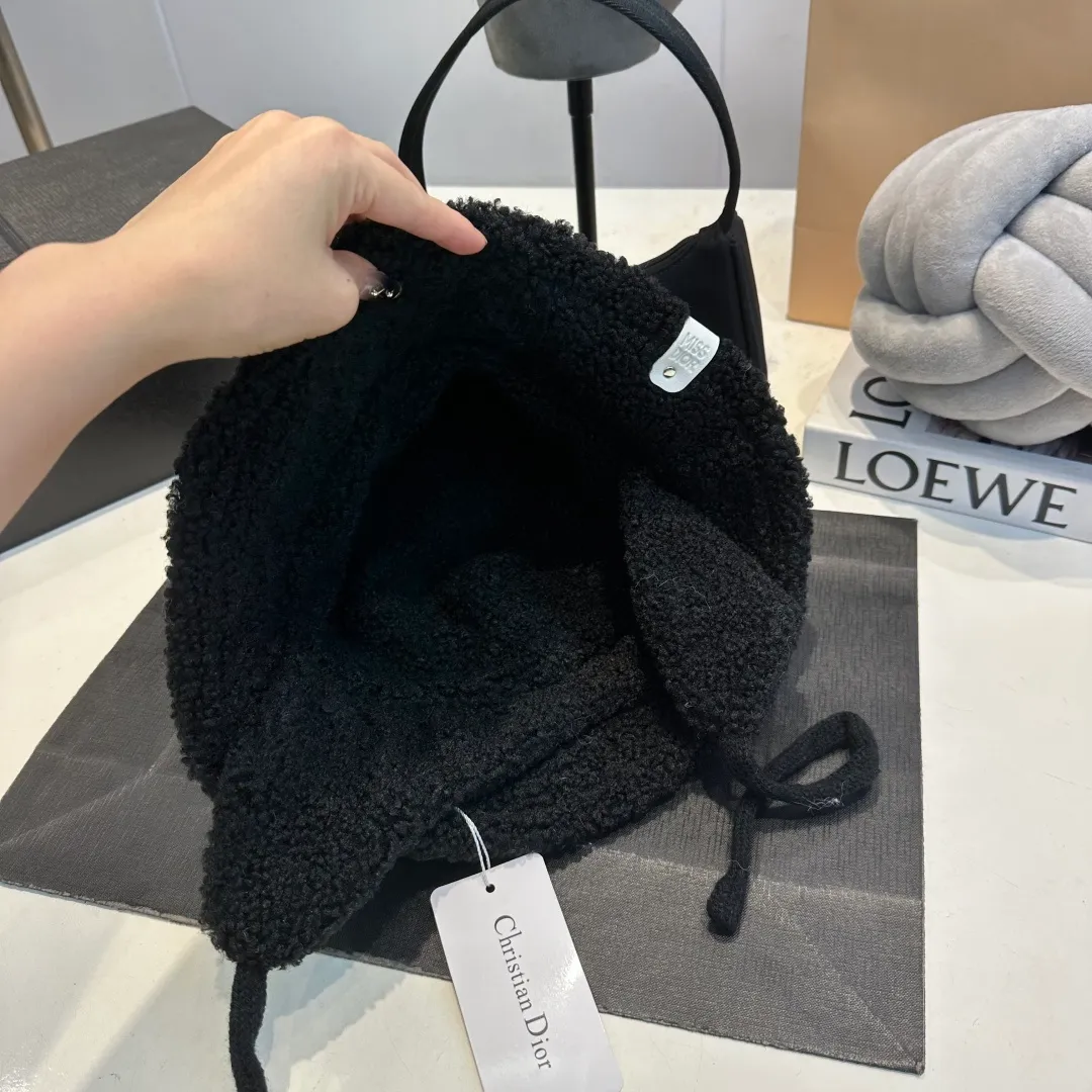 P70 Dior new autumn and winter fisherman hat, lambswool lined ear protection hat, corduroy fabric, head circumference 57cm