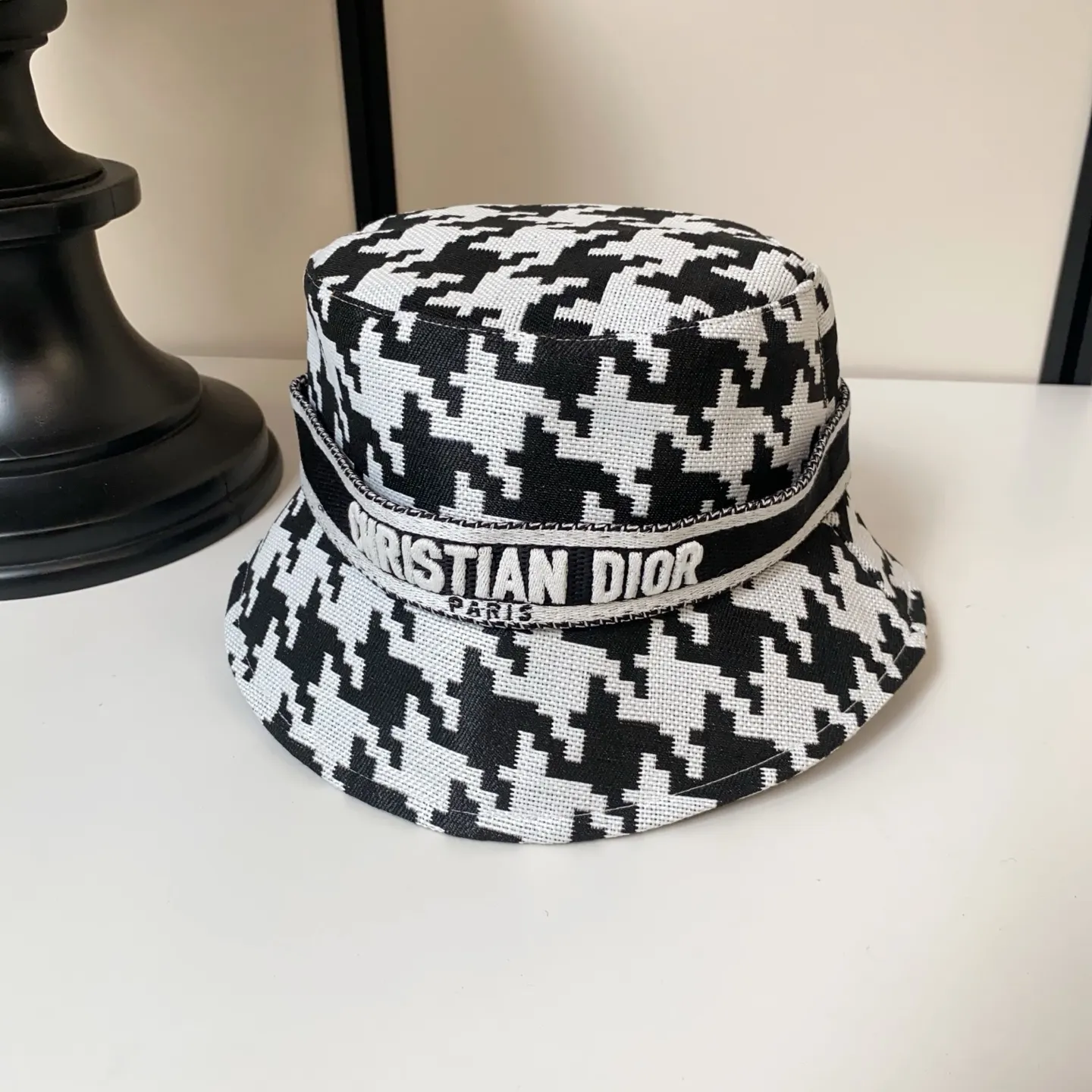 2️⃣5️⃣ꫛꫀꪝ 🎶Dior counter same style houndstooth fisherman hat ❄️Small quantity in stock 🛒Houndstooth