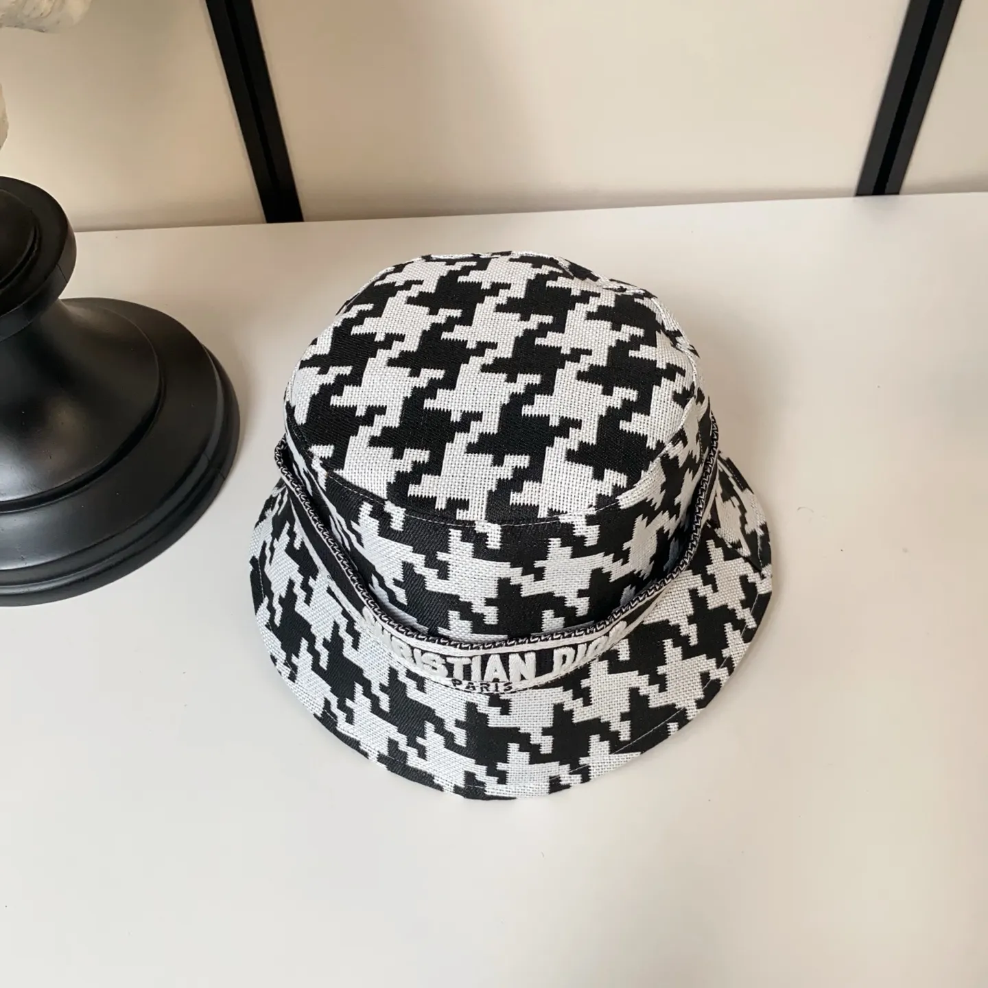 2️⃣5️⃣ꫛꫀꪝ 🎶Dior counter same style houndstooth fisherman hat ❄️Small quantity in stock 🛒Houndstooth