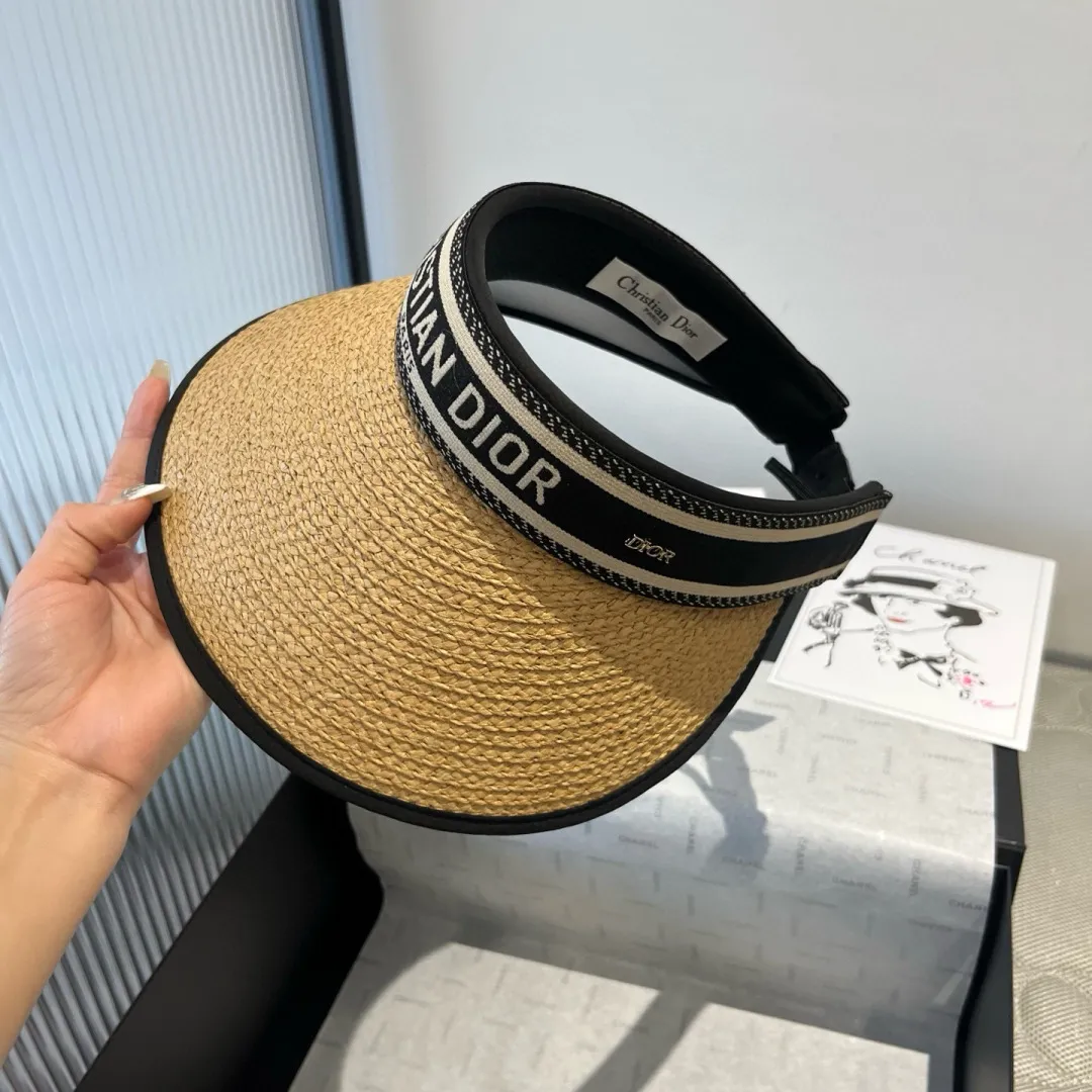 💰100¥ Dior empty top straw hat, foldable