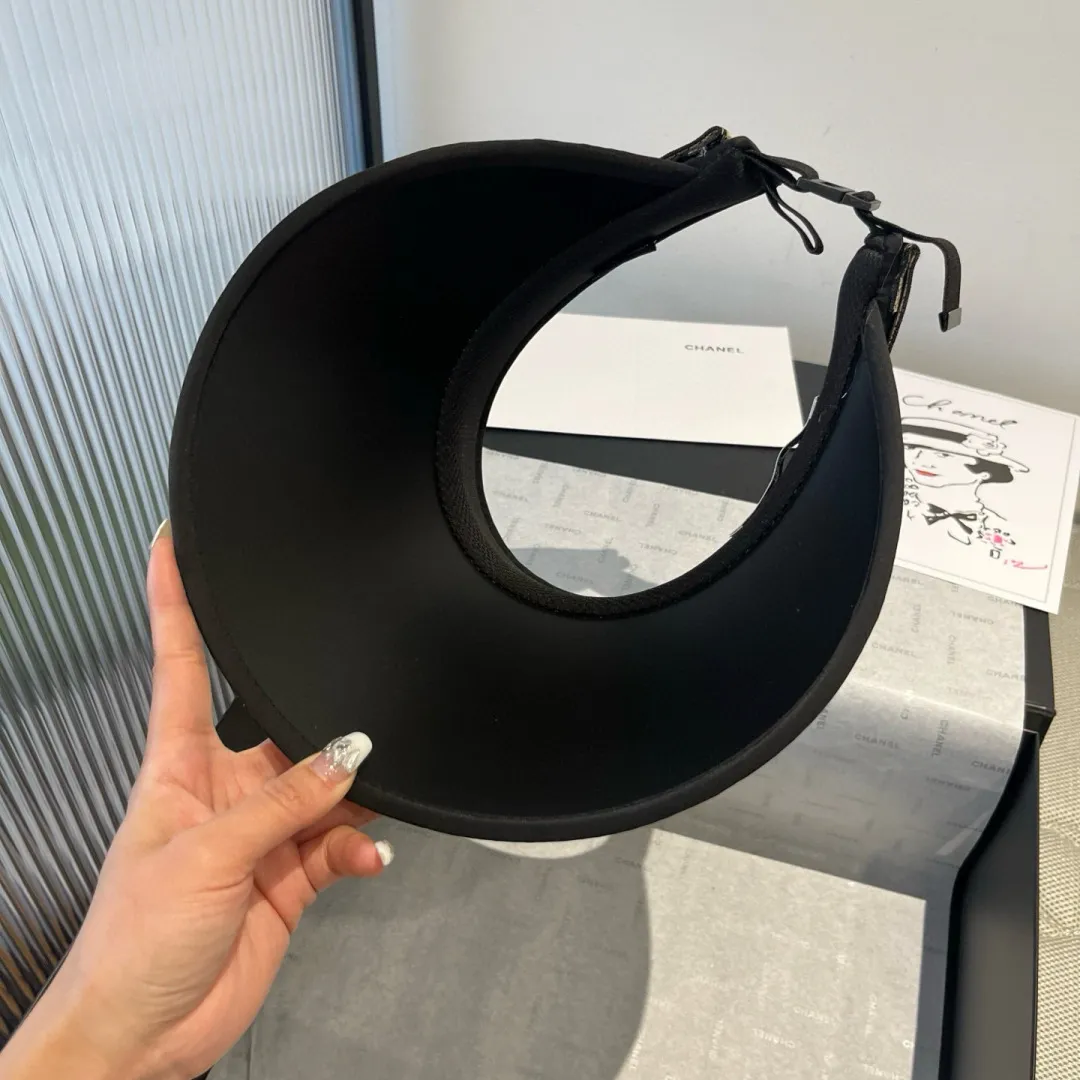 💰100¥ Dior empty top straw hat, foldable