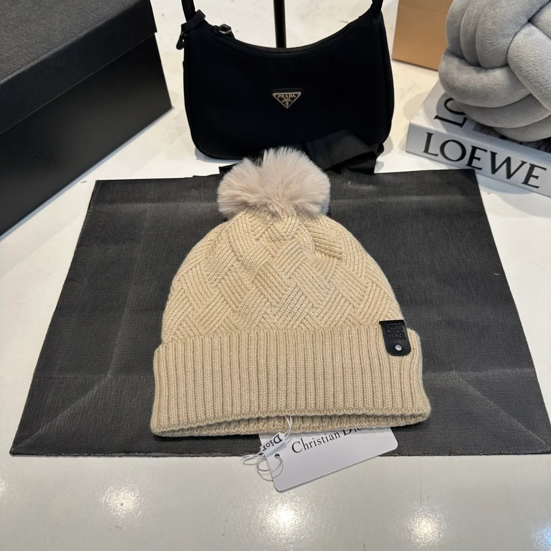 P60 Dior knitted beanie