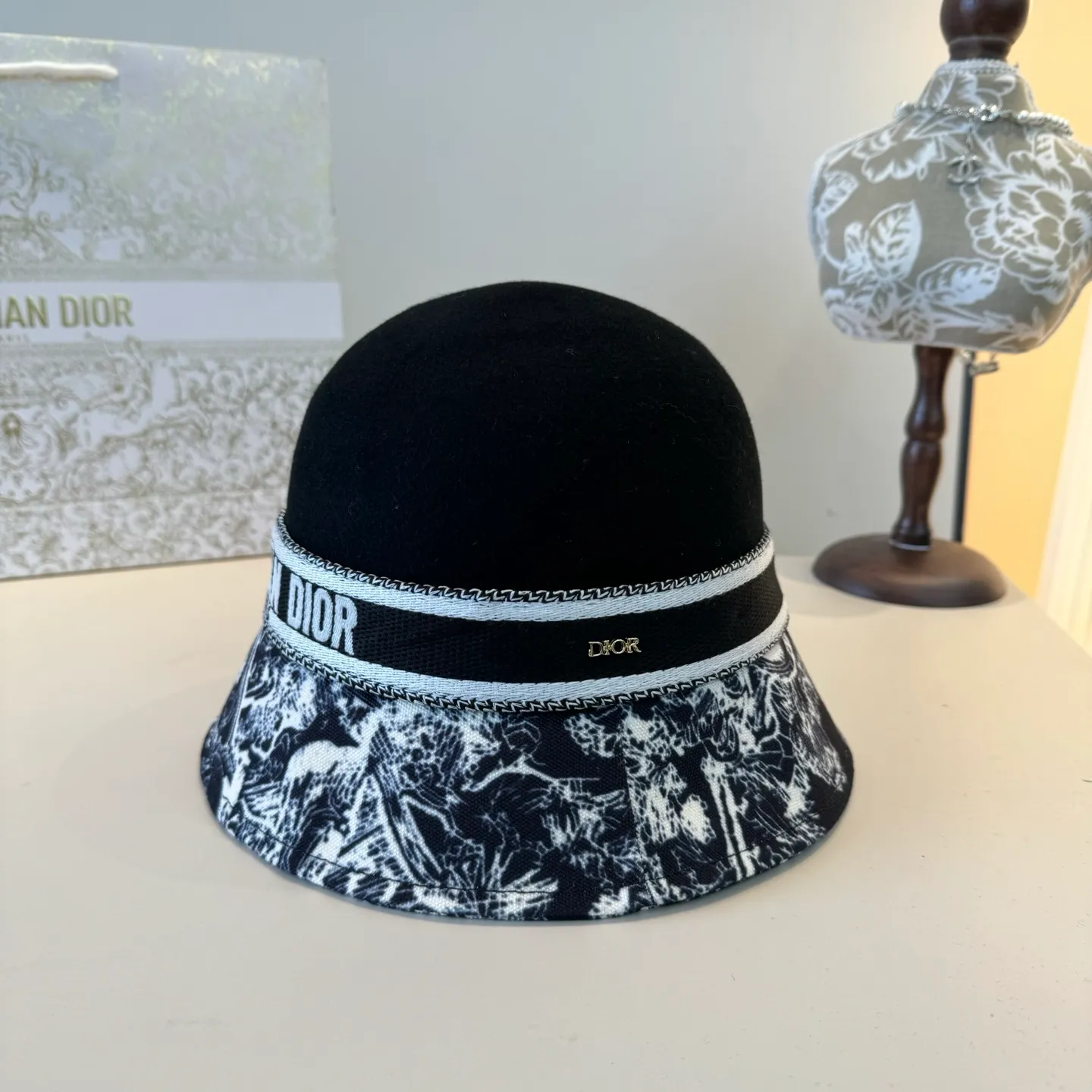 💰180¥ Dior Dior's new autumn and winter 23 hat, woolen hat, 100% wool% head circumference 57cm