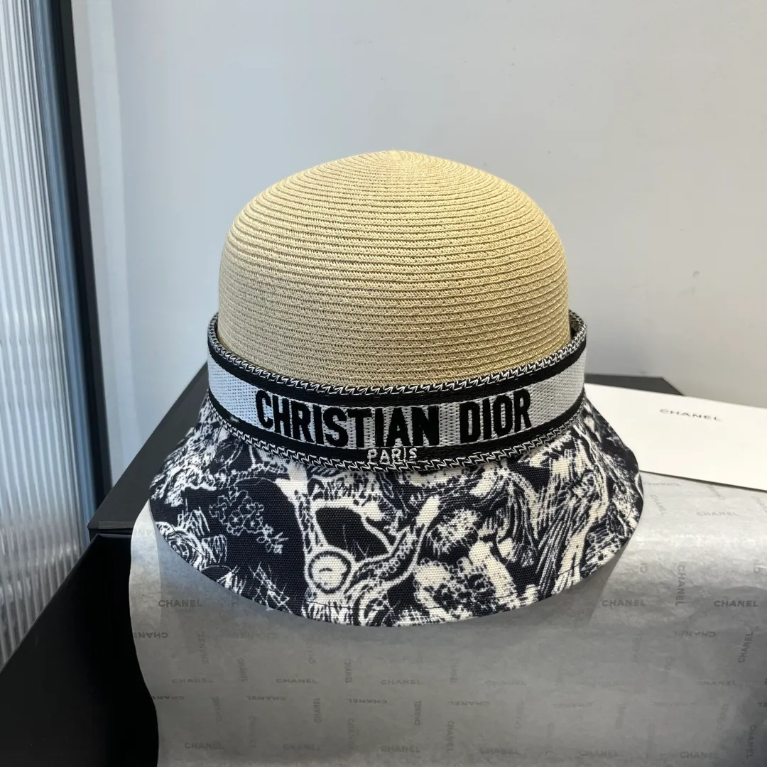160¥ Dior new basin hat, straw hat, head circumference 57cm