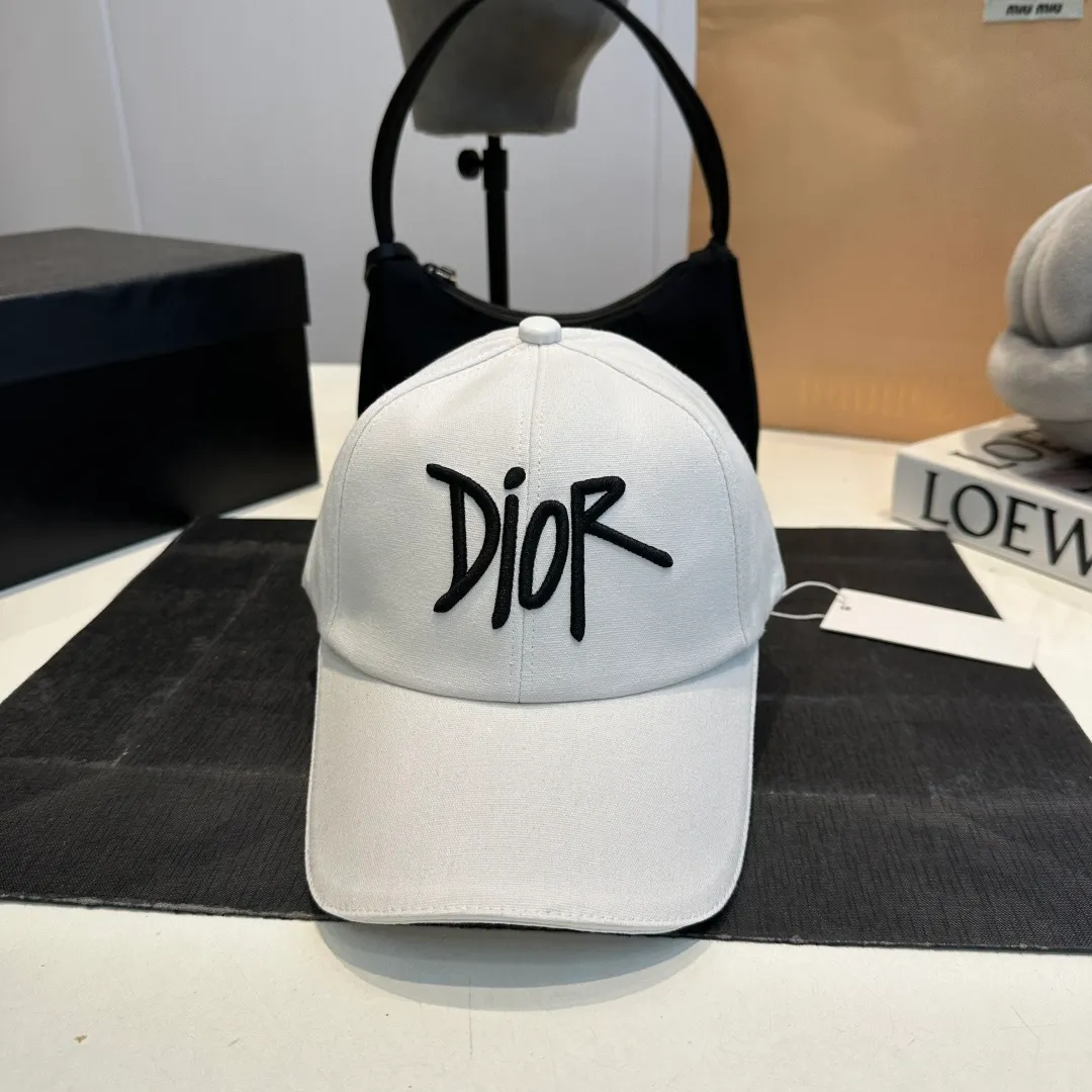 P80 DIOR Dior's new simple baseball cap with jacquard lining🧢, new model shipped, big brand style is super easy to match, hurry up and get it!