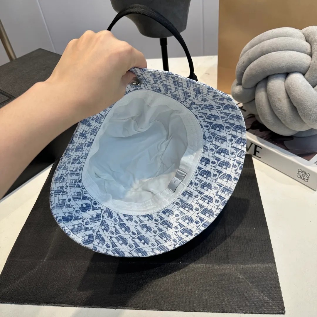 P60 DIOR Dior 🧢New models are released simultaneously on the official website. D family fisherman hat, the texture of the whole hat is super good, the effect on the top is very nice, even a lolita lady can stand out, super