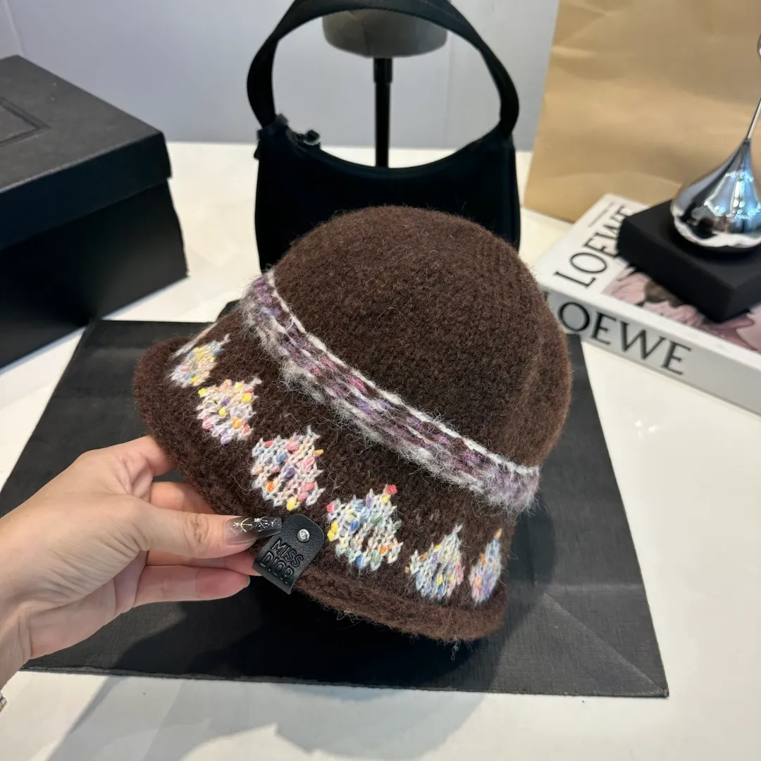 P60 Retro Dior New Bucket Hat