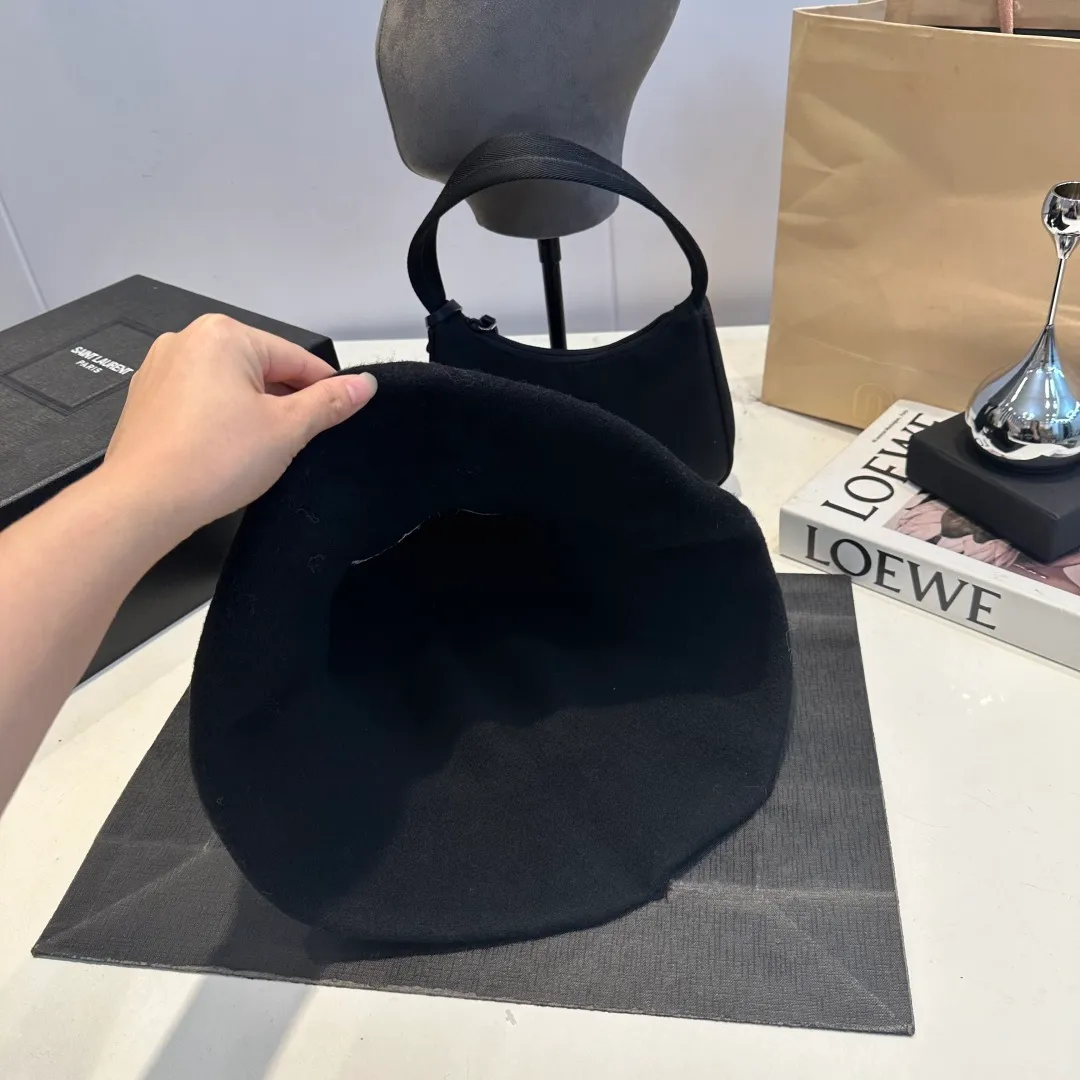 P170 Dior's new wool original single bucket hat, exquisite and pure, stylish and stylish, cool and fashionable, sold out at the counter, popular, great quality