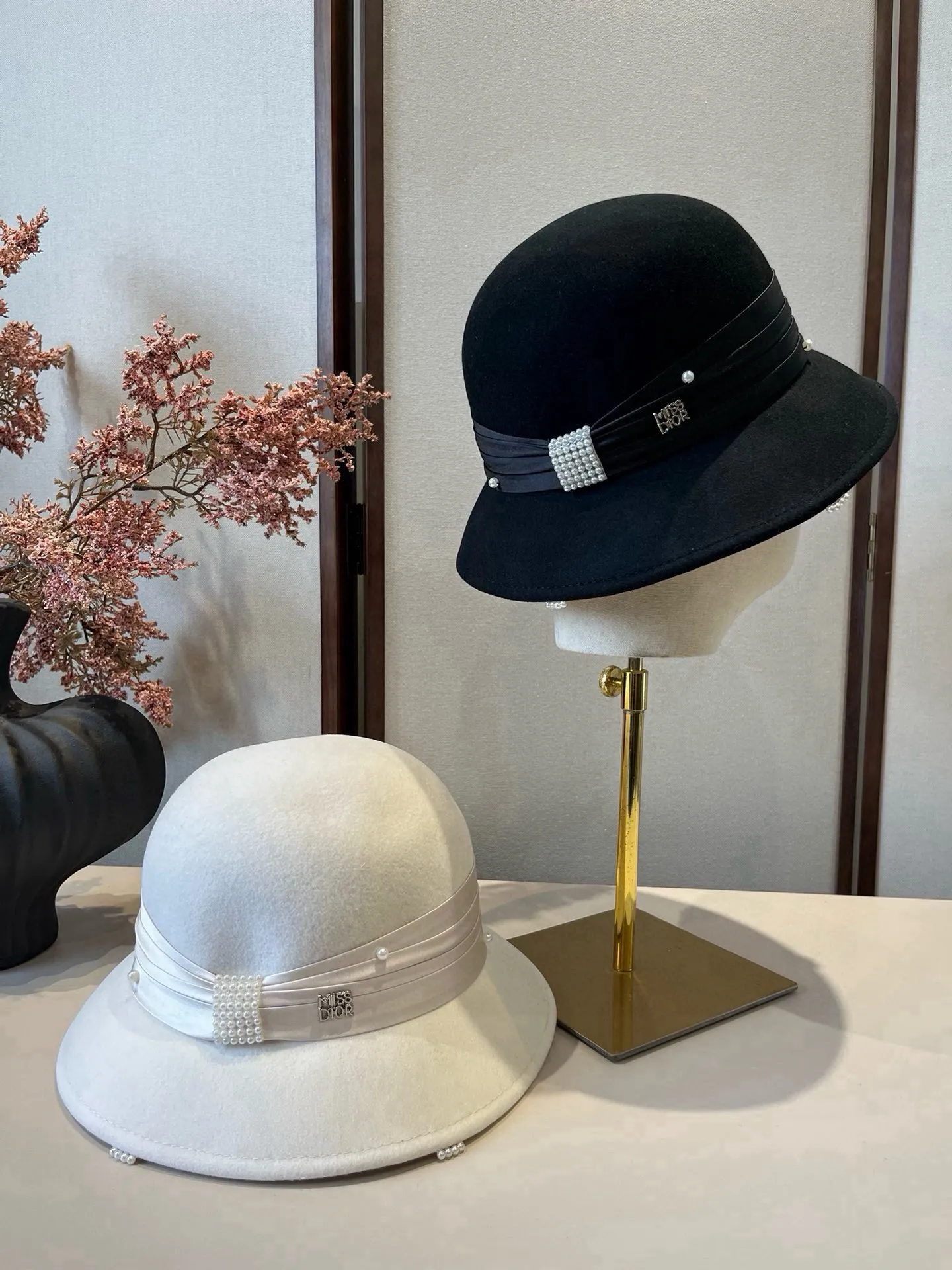 💰200¥ Black Dior Dior autumn and winter new wool basin hat, 100% wool fabric%, head circumference 57cm