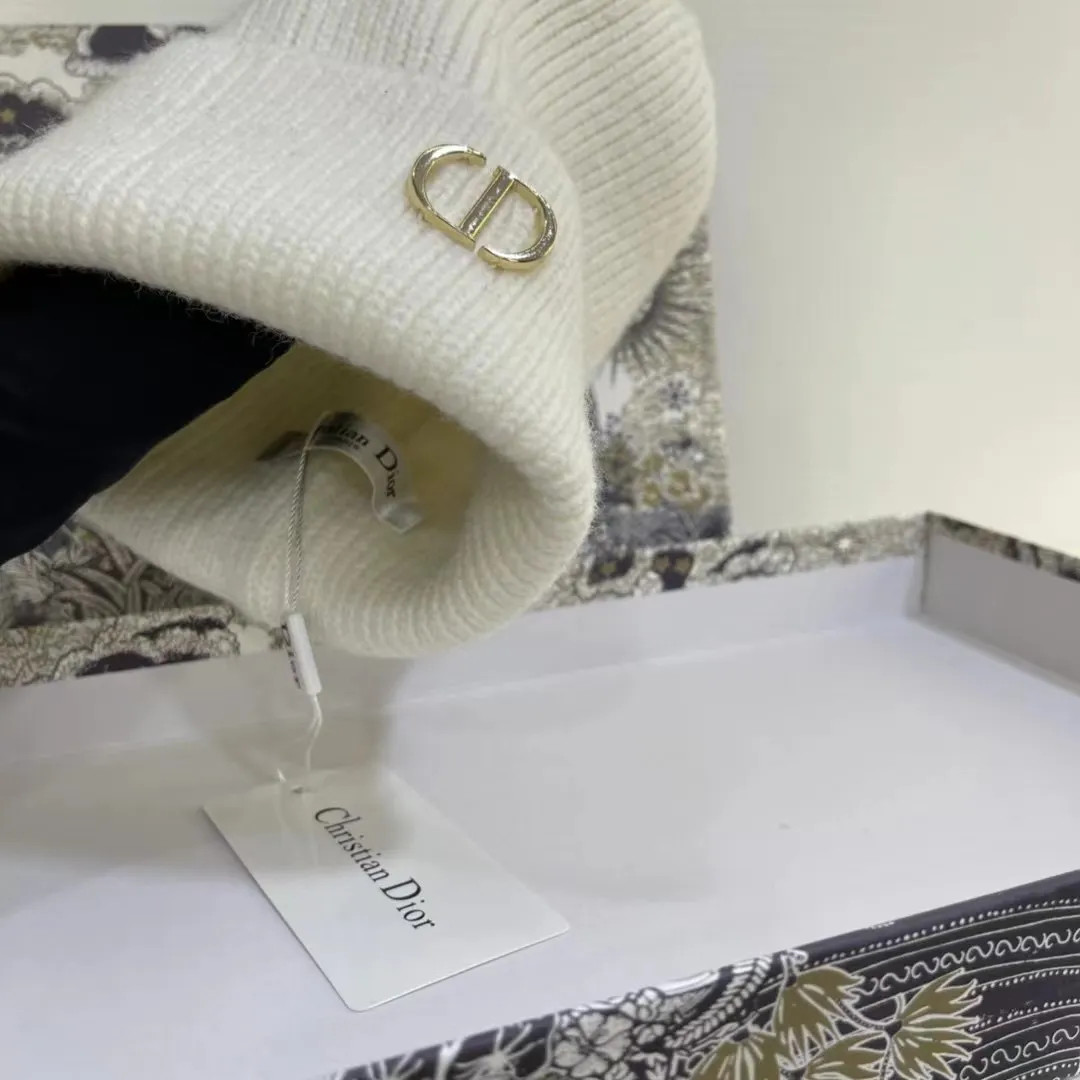 DIOR cashmere knitted hat