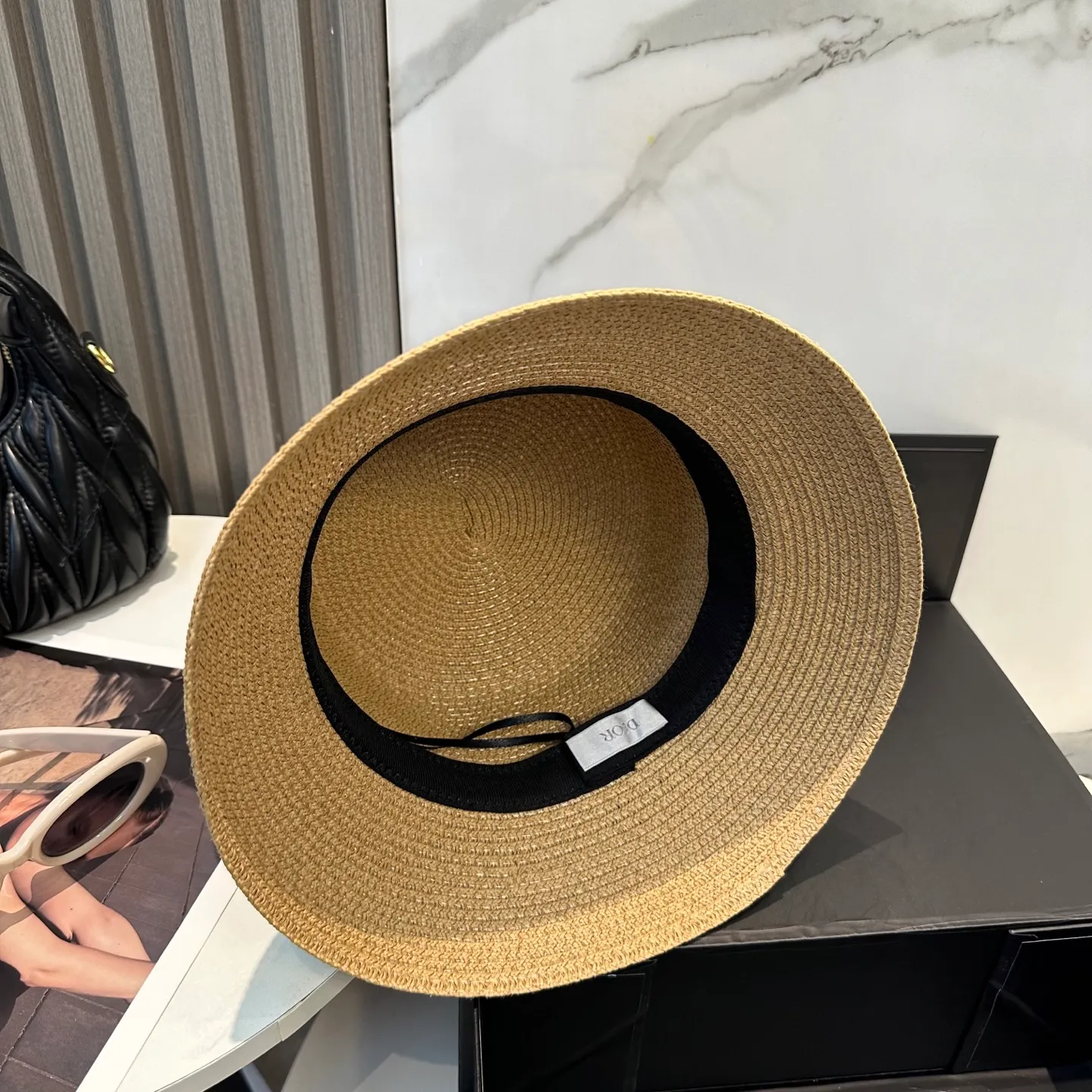 P80 Dior2025 new straw hat, advanced customization, lady style, attention to detail, sun protection and UV protection in summer, a must-have for travel, versatile and good-looking