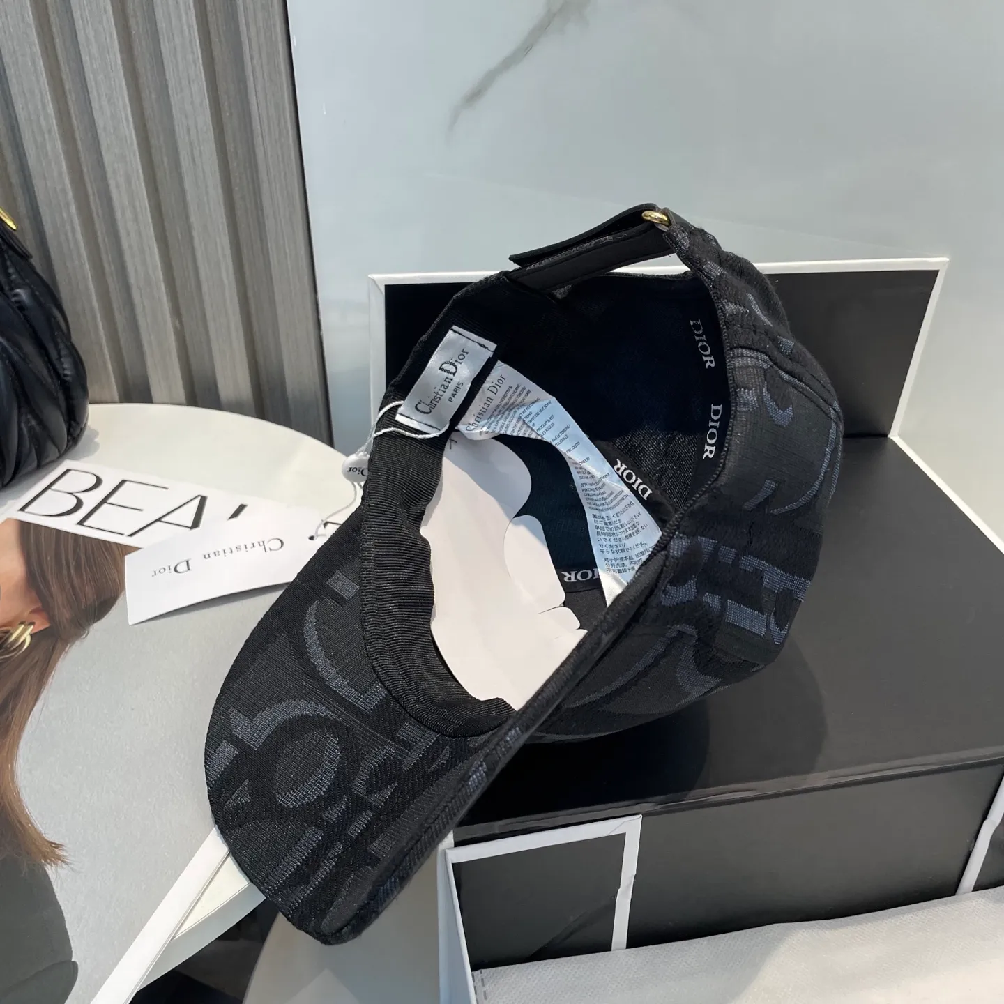 P66💰Dior (Dior) new original baseball cap, full of retro charm, popular new model at the counter, 1 pure cotton lining, light and breathable! The quality is great, the basic head circumference is 56cm, and the patch is adjustable.