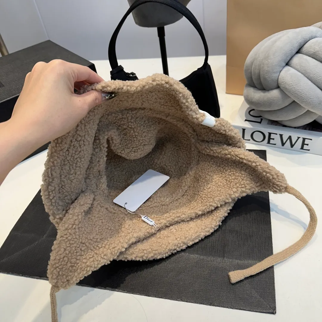 P70 Dior new autumn and winter fisherman hat, lambswool lined ear protection hat, corduroy fabric, head circumference 57cm