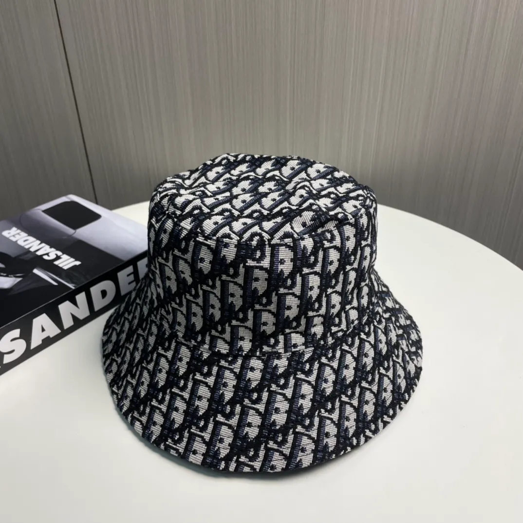 P80 👒Dior👒 😍The latest double-sided embroidered Dior logo fisherman hat from the official website, with super high sun protection index, especially for a small face, stylish and not soft, can be folded at will, easy to carry🤗