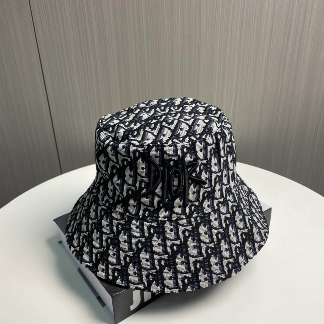 P80 👒Dior👒 😍The latest double-sided embroidered Dior logo fisherman hat from the official website, with super high sun protection index, especially for a small face, stylish and not soft, can be folded at will, easy to carry🤗