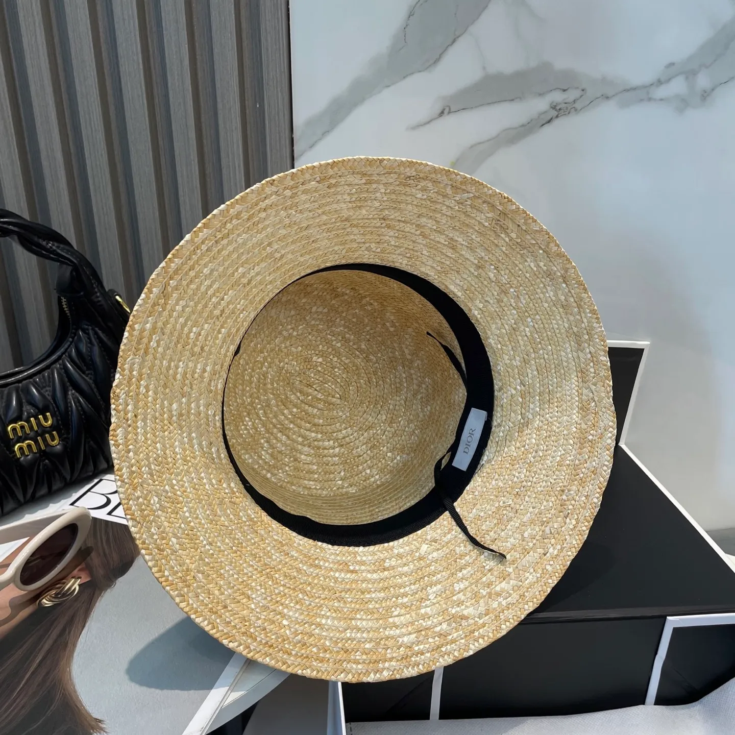 P80 Dior2025 new straw hat, advanced customization, lady style, attention to detail, sun protection and UV protection in summer, a must-have for travel, versatile and good-looking