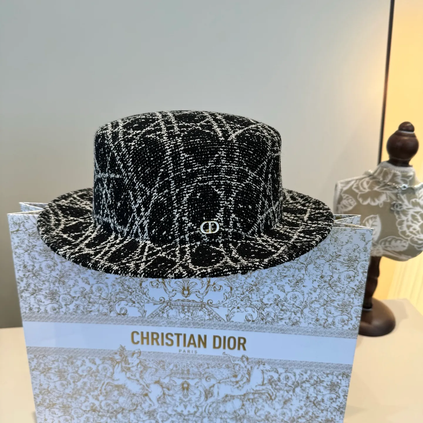 💰180¥ Dior new top hat, high-end Hepburn style top hat, head circumference 57cm