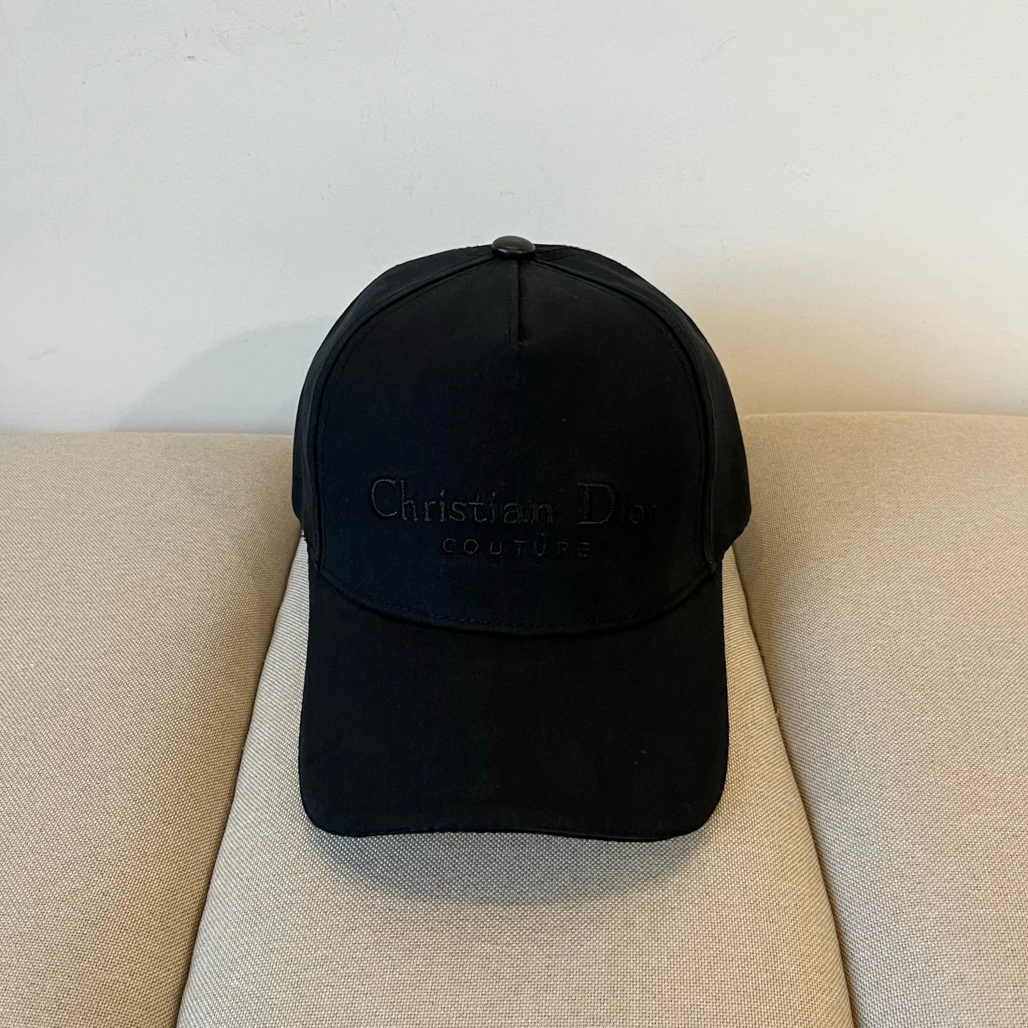 P66 [DIOR Dior] new popular simple baseball cap 🧢, new model shipped, big brand style is super easy to match, hurry up and get it!