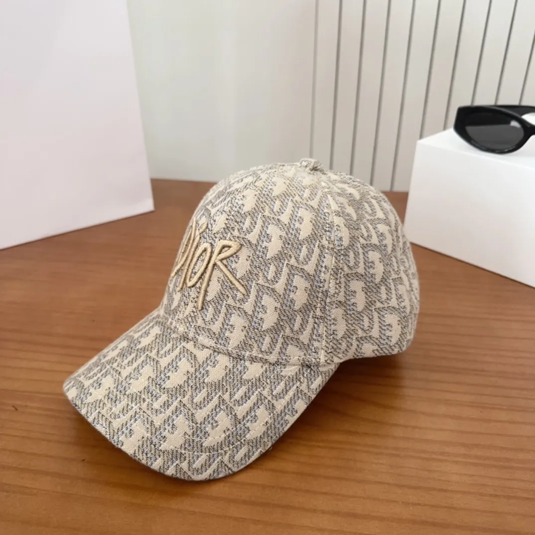 💰60 DIOR Dior embroidery official website simultaneously releases the new model Presbyopia D’s baseball cap🧢, the washed label is super popular