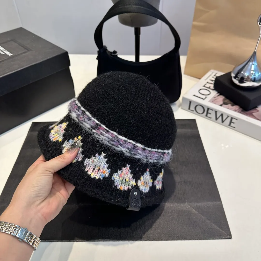 P60 Retro Dior New Bucket Hat