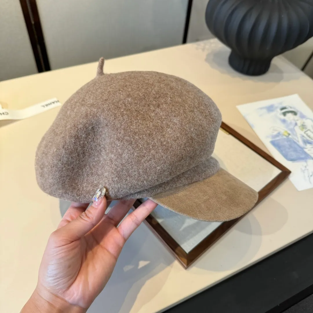 💰130¥ Dior wool painter's cap, 100% wool🦙% fabric, head circumference 57cm