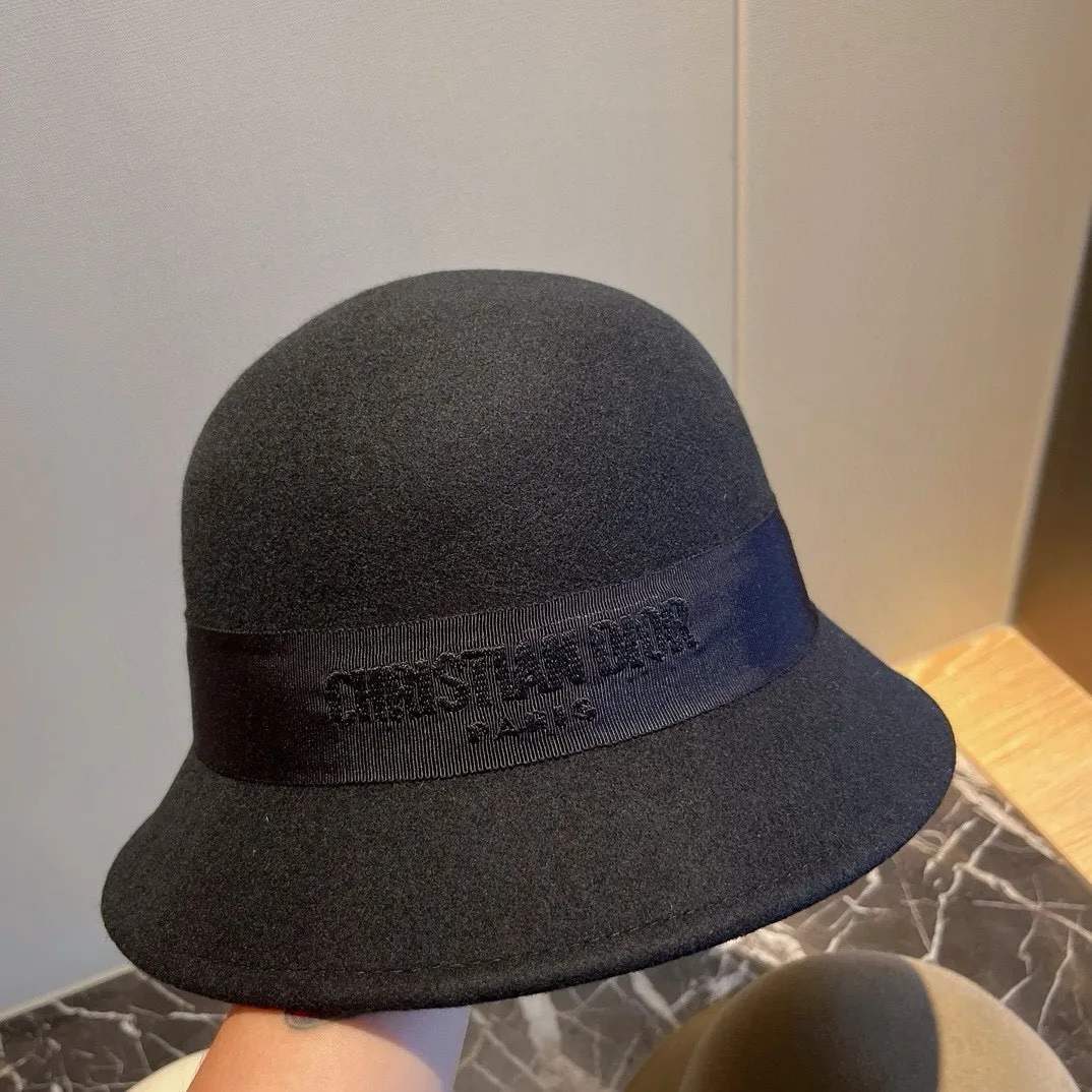💰200¥ Dior 2024 new autumn and winter wool basin hat, 100% wool🦙 fabric, head circumference 57cm