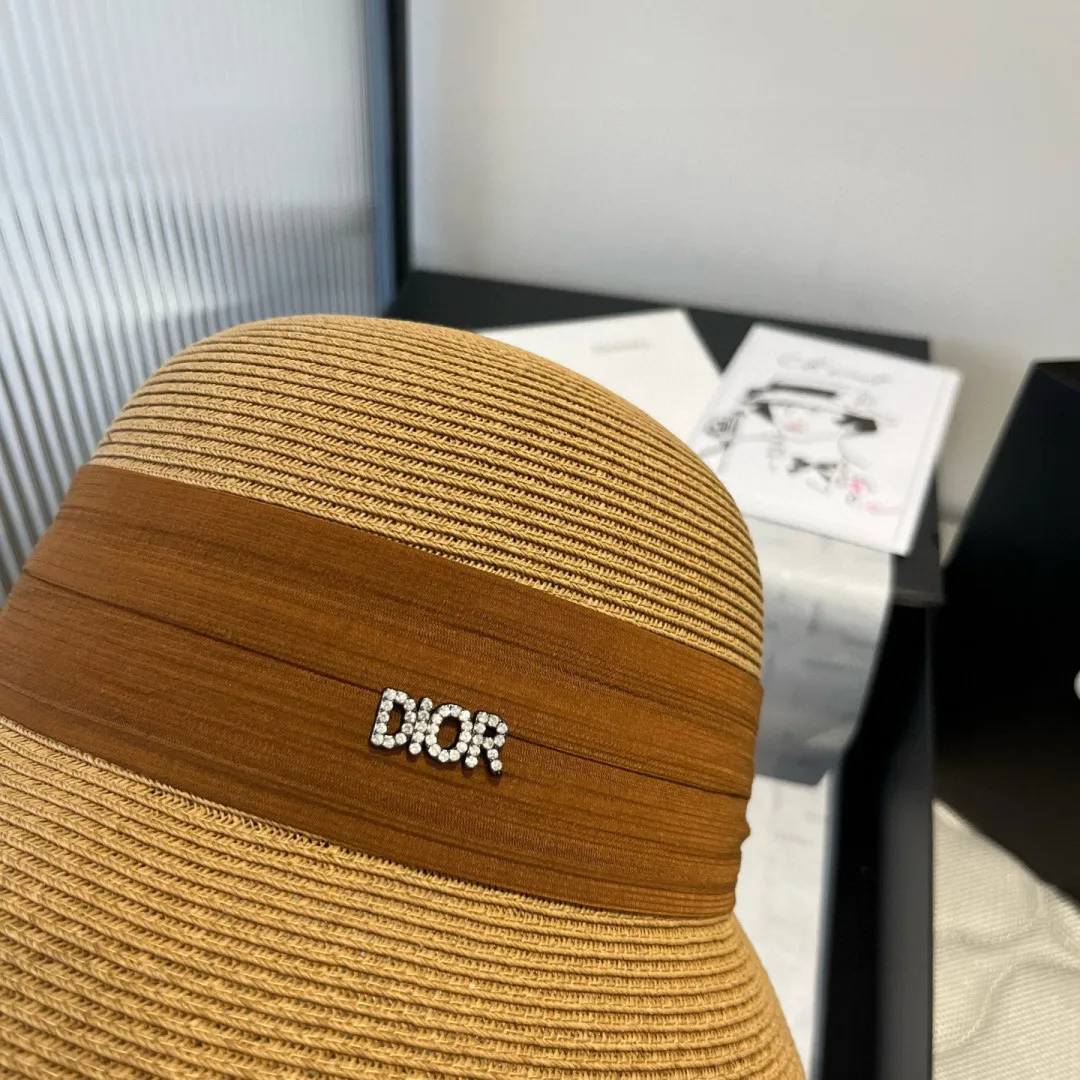 💰160¥ Dior new basin hat, lady style straw hat, made from Taiwan PP straw, head circumference 57cm