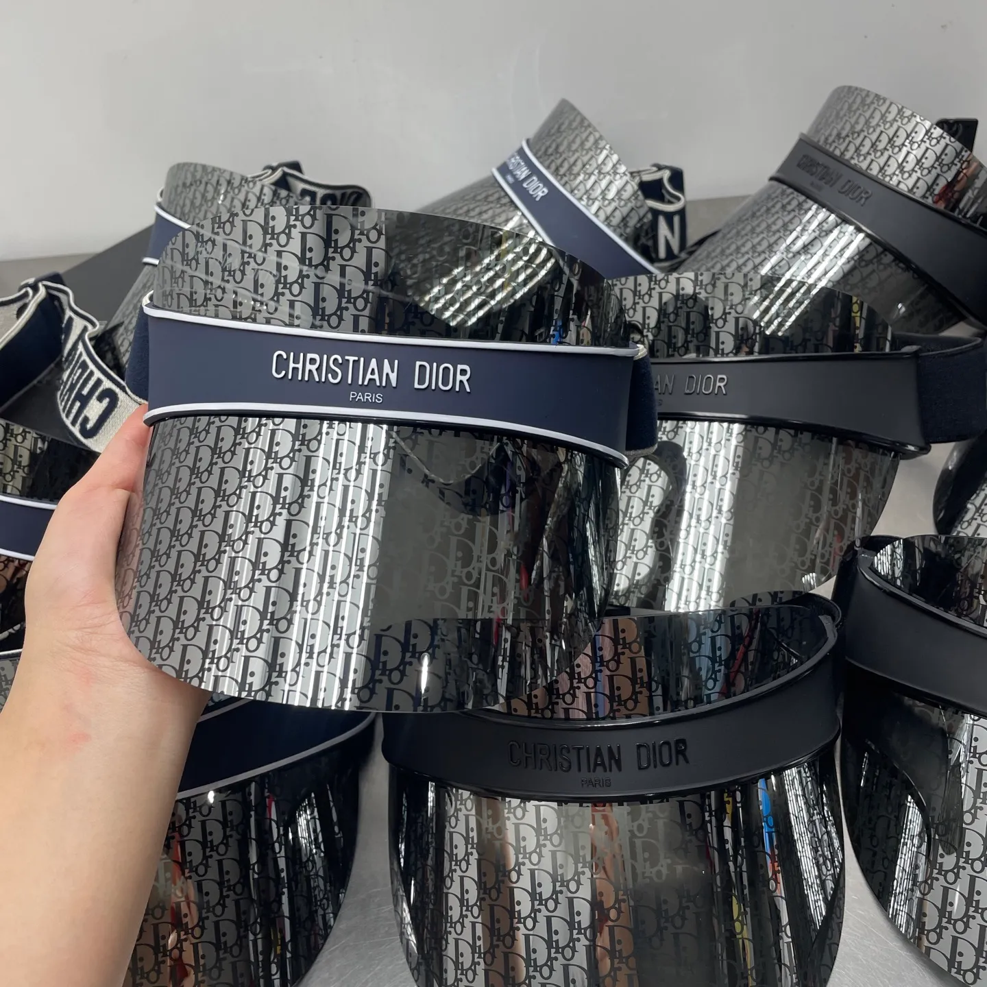 Dior high version empty top hat