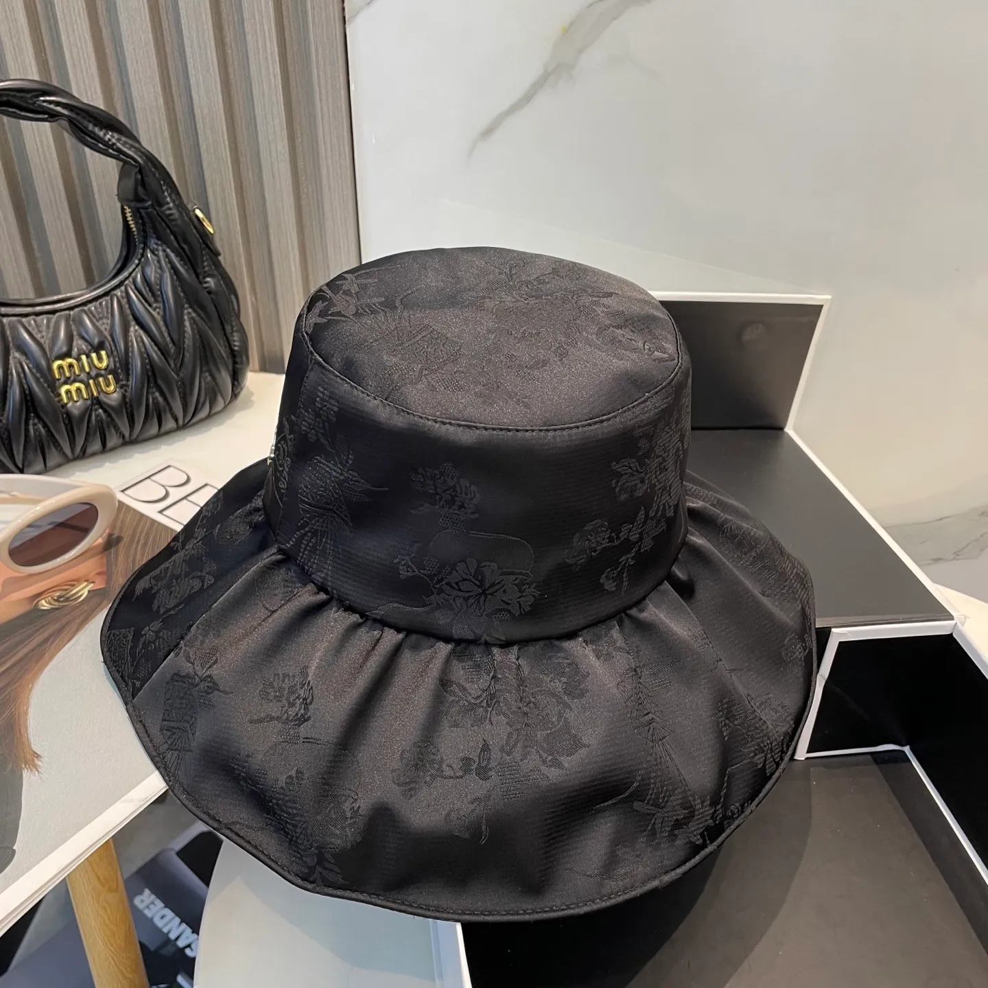 P80 Gucci Gucci large brim sun protection fisherman hat, summer UV protection seaside vacation beach sun hat, sun protection sun hat, simple internet celebrity style, head circumference 57cm