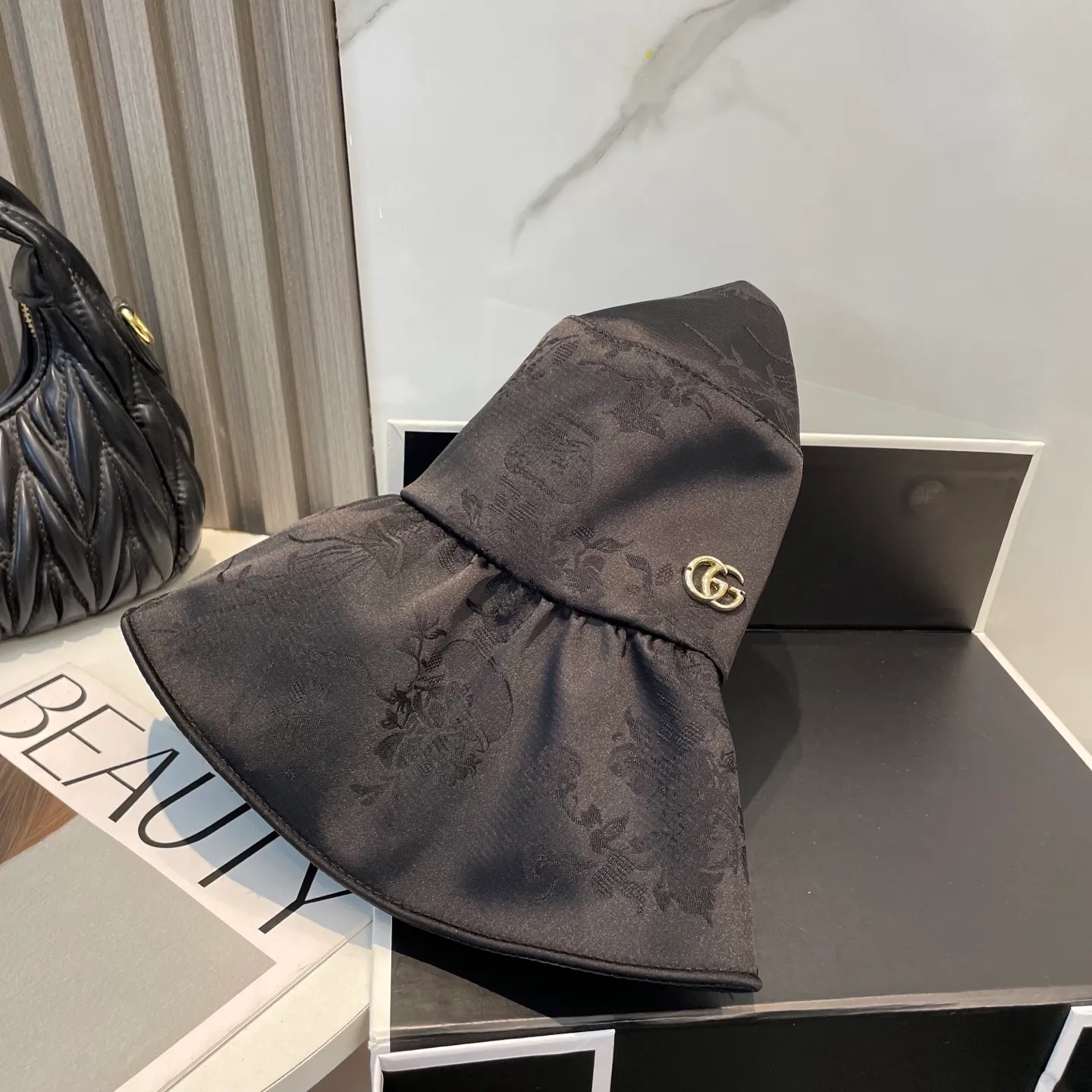 P80 Gucci Gucci large brim sun protection fisherman hat, summer UV protection seaside vacation beach sun hat, sun protection sun hat, simple internet celebrity style, head circumference 57cm