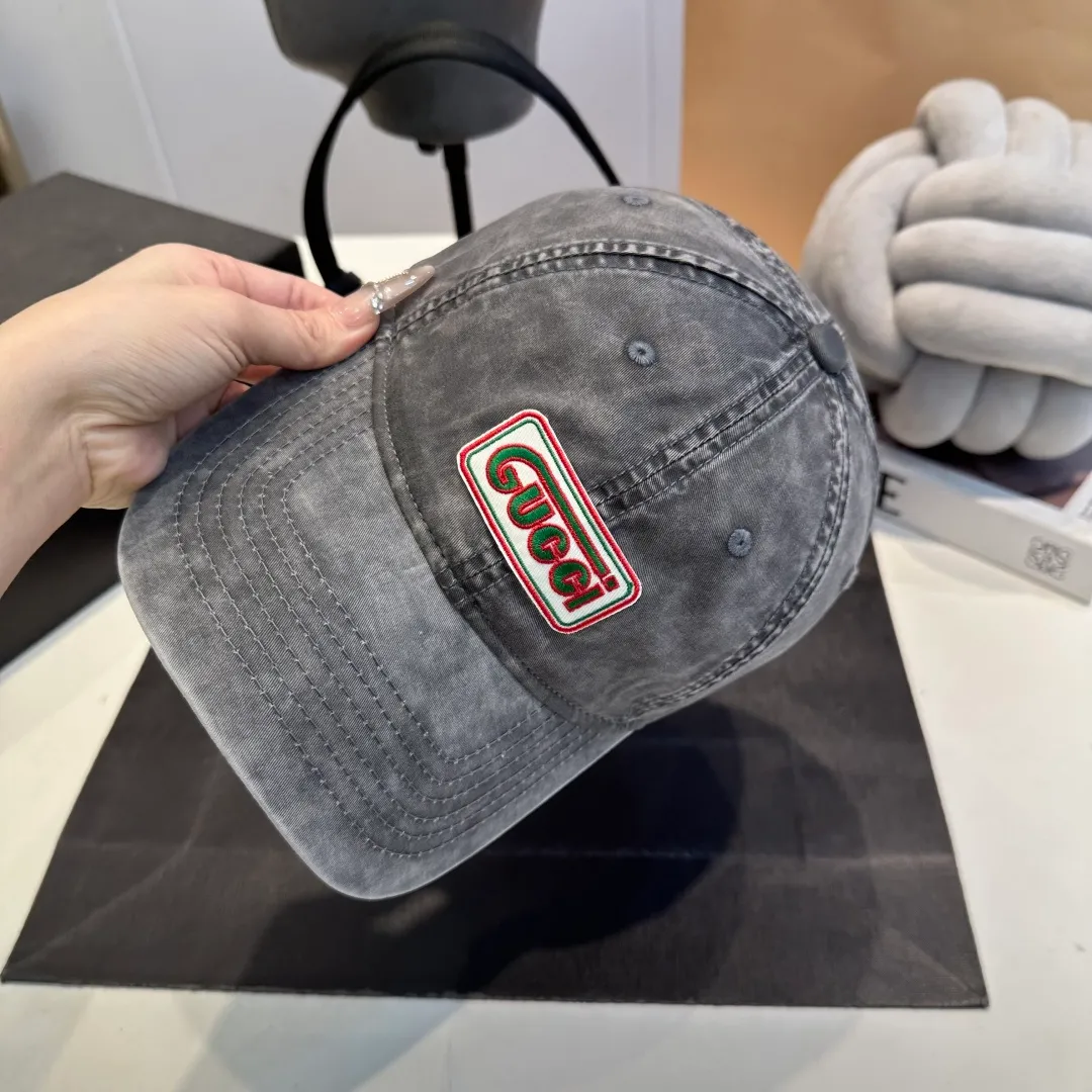 P60 Gucci new original baseball cap, exquisite and pure, stylish and stylish, cool and fashionable, great quality