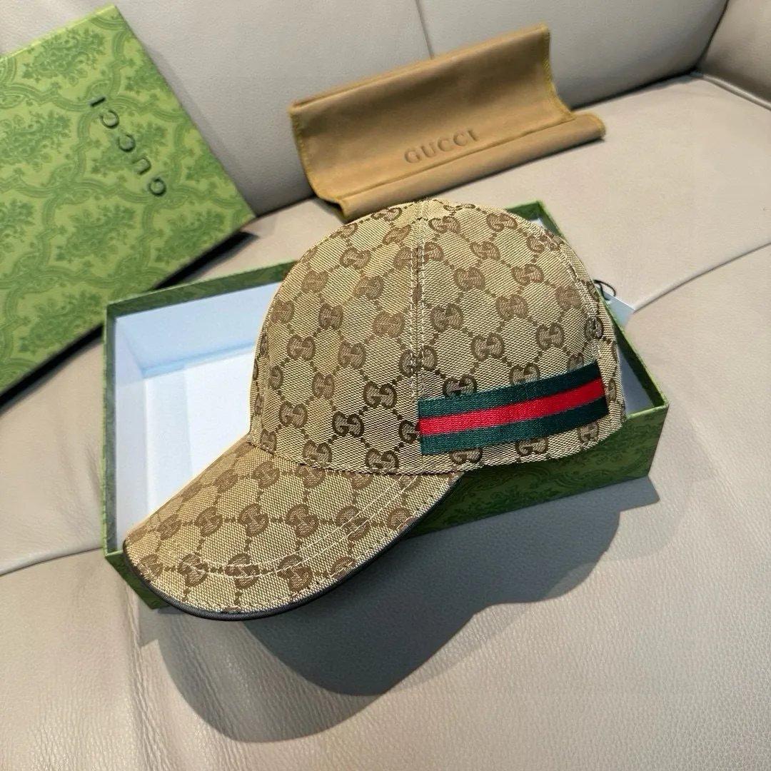 p900000 classic model! Apricot color, black, available in S and L sizes, Gucci (Gucci) classic original baseball cap 😍😍Customized with 1:1 mold opening at the counter, the highest version, original canvas fabric + first-layer cowhide, light and breathable! Photographed in real life, suitable for men and women in all seasons, basic head circumference 56cm, adjustable patches.