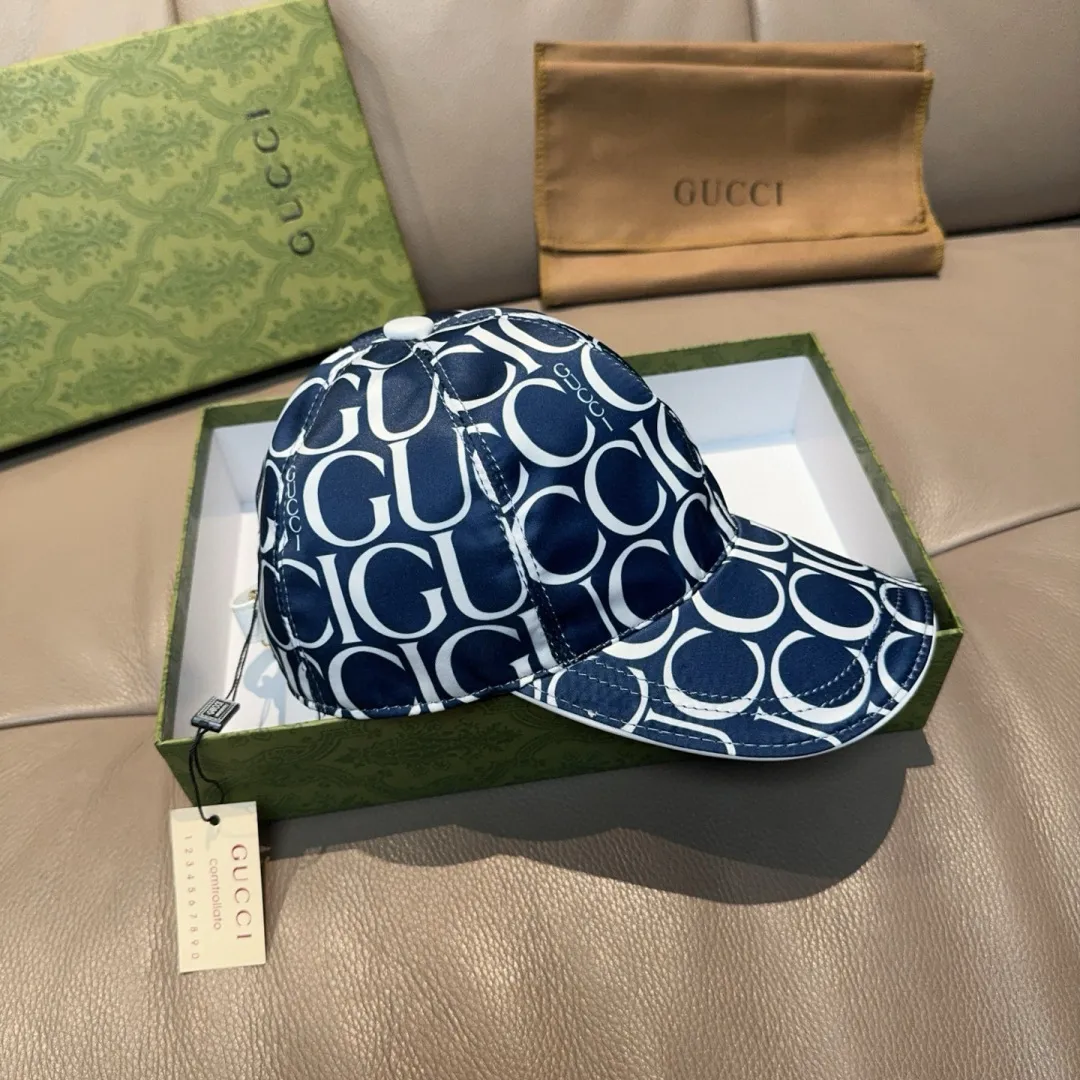 p90, Gucci (Gucci) new original baseball cap, GUCCI silk screen printing, 1:1 mold opening and customization at the counter, original canvas fabric + first layer of cowhide, pure cotton lining, light and breathable! The quality is great, the basic head circumference is 56cm, and the patch is adjustable.
