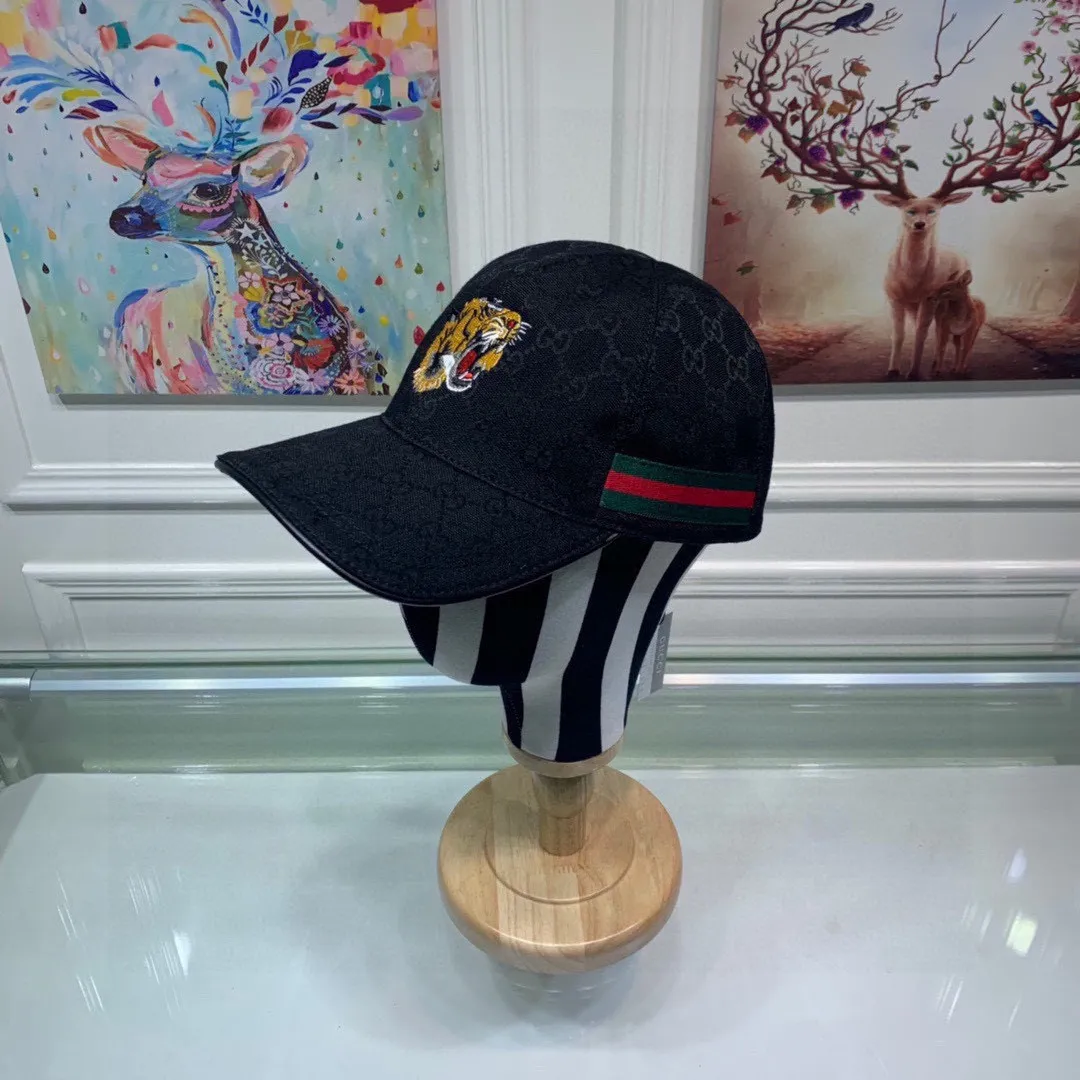🉐120p, Gucci (Gucci) new original baseball cap, tiger head embroidery, 1:1 mold customization, heavy embroidery, details comparable to counters, original canvas + first-layer cowhide, excellent quality! The first choice for handsome men and beautiful women, fashionable and versatile. The basic head circumference is 56cm, and the patch is adjustable.