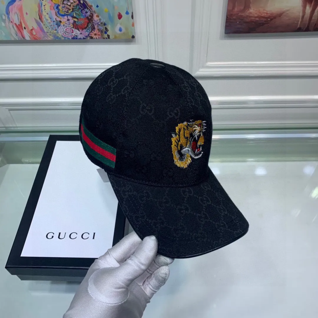 🉐120p, Gucci (Gucci) new original baseball cap, tiger head embroidery, 1:1 mold customization, heavy embroidery, details comparable to counters, original canvas + first-layer cowhide, excellent quality! The first choice for handsome men and beautiful women, fashionable and versatile. The basic head circumference is 56cm, and the patch is adjustable.
