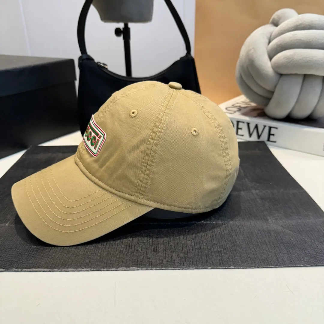 P60 Gucci new original baseball cap, exquisite and pure, stylish and stylish, cool and fashionable, great quality
