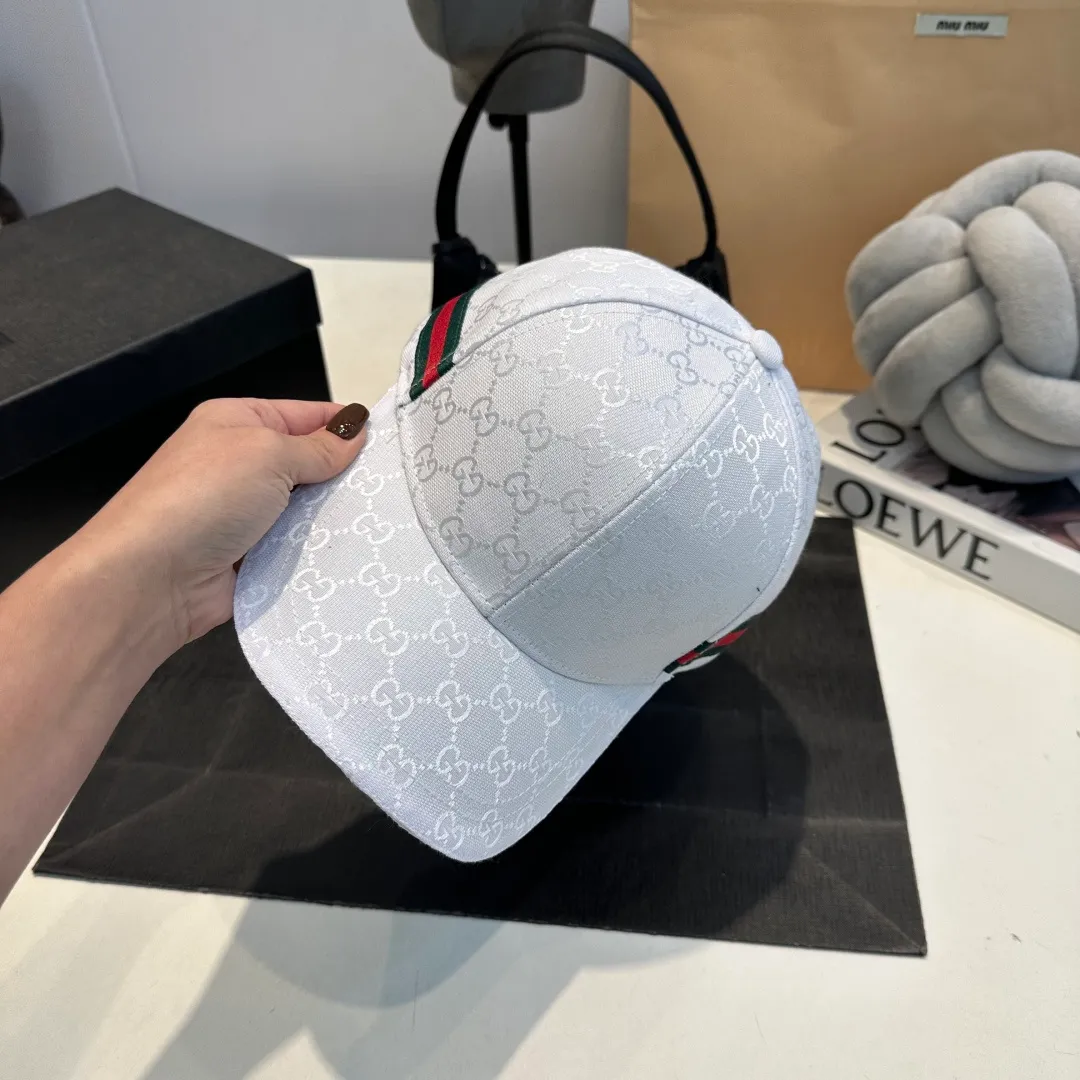 P600000 classic model! Gucci (Gucci) classic original baseball cap😍Light and breathable! Photographed in real life, suitable for men and women in all seasons, basic head circumference 56cm, adjustable patches.