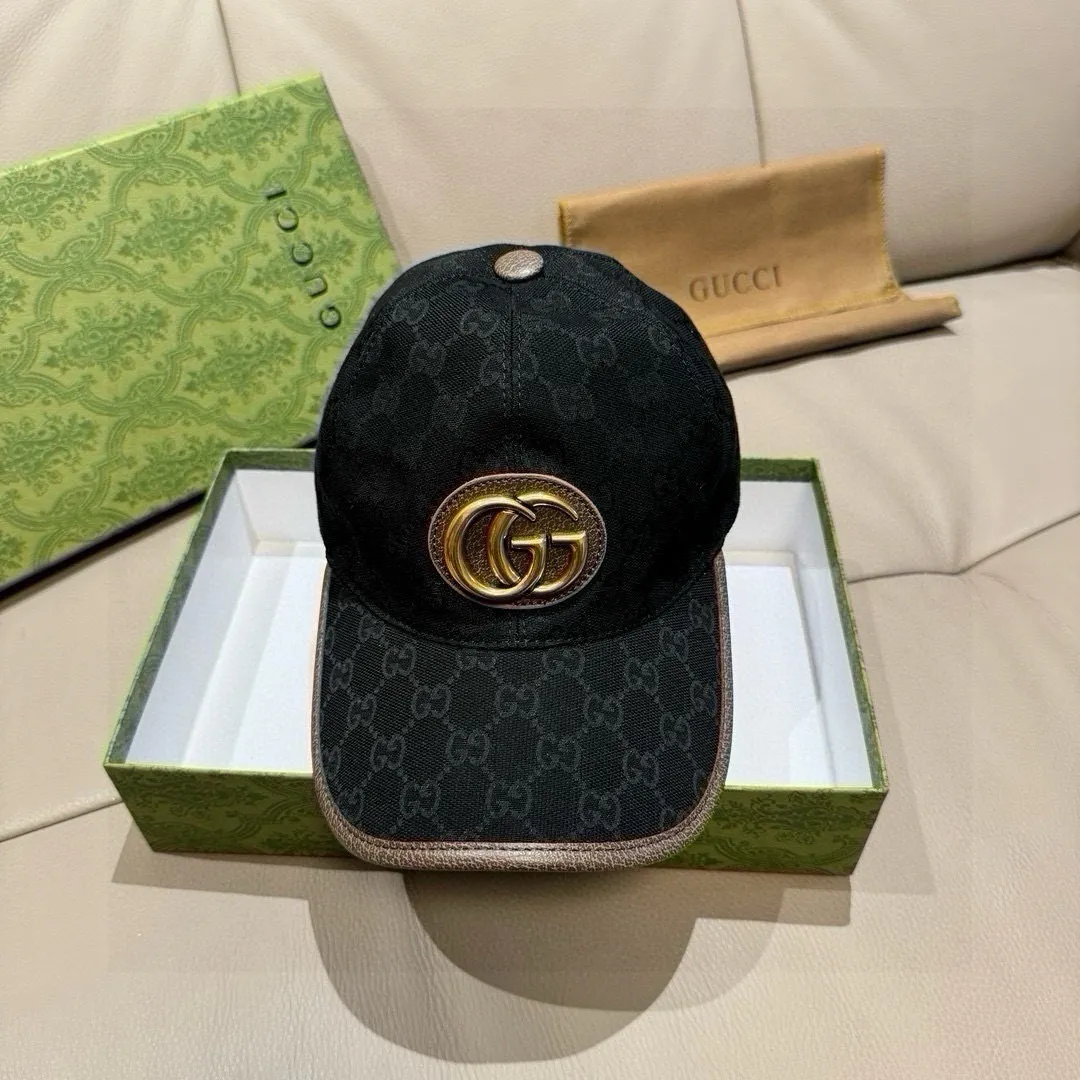 P90., Gucci (Gucci) new original baseball cap, metal double G, the latest model at the counter, 1:1 mold customization, genuine mold hardware, original canvas fabric + first-layer cowhide, original quality! The quality is great, the basic head circumference is 56cm, and the patch is adjustable.