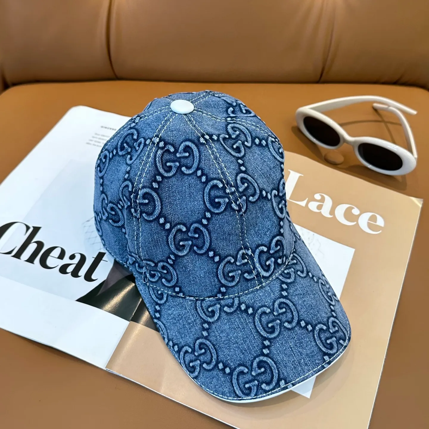 P86 Gucci (Gucci) classic original washed denim baseball cap😍Customized at the counter with 1:1 mold opening, the highest version, the original canvas is light and breathable! Photographed in real life, suitable for men and women in all seasons, basic head circumference 56cm, adjustable patches.
