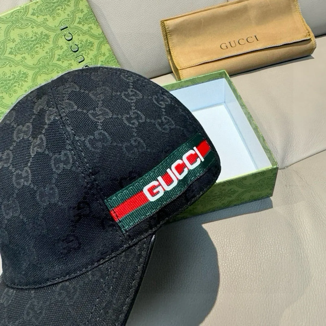 Batch 90, Gucci (Gucci) new spring and summer original baseball cap, logo webbing, 1:1 mold customization, original canvas fabric + first-layer cowhide, popular purchasing agent, versatile style for men and women, great quality! The basic head circumference is 56cm, and the patch is adjustable.