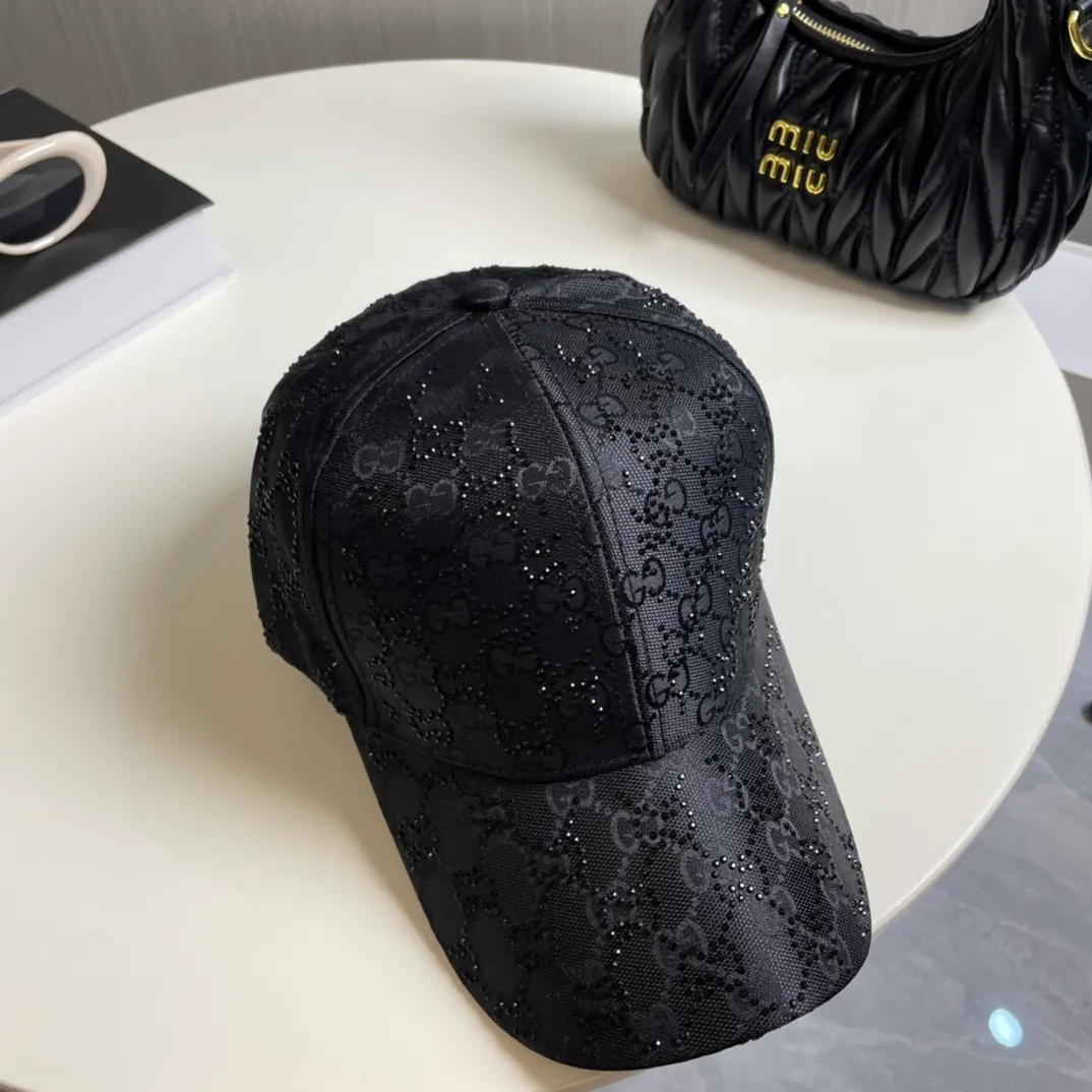 P90 🧢High version shipped from Gucci official website, full diamond logo baseball cap, very classic, popular retro beauty, usable in all seasons, a must-have when going out, very flattering